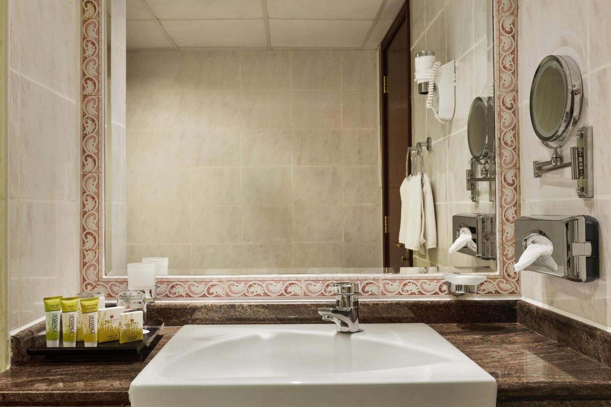 Deluxe Room Sea View Twin Bed Smoking