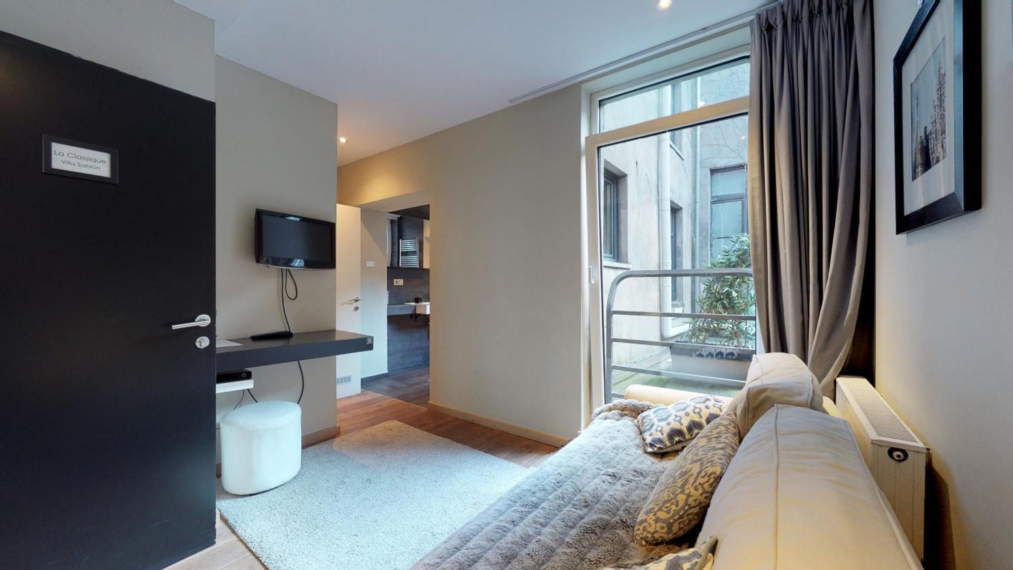 Deluxe Double Room Bath
