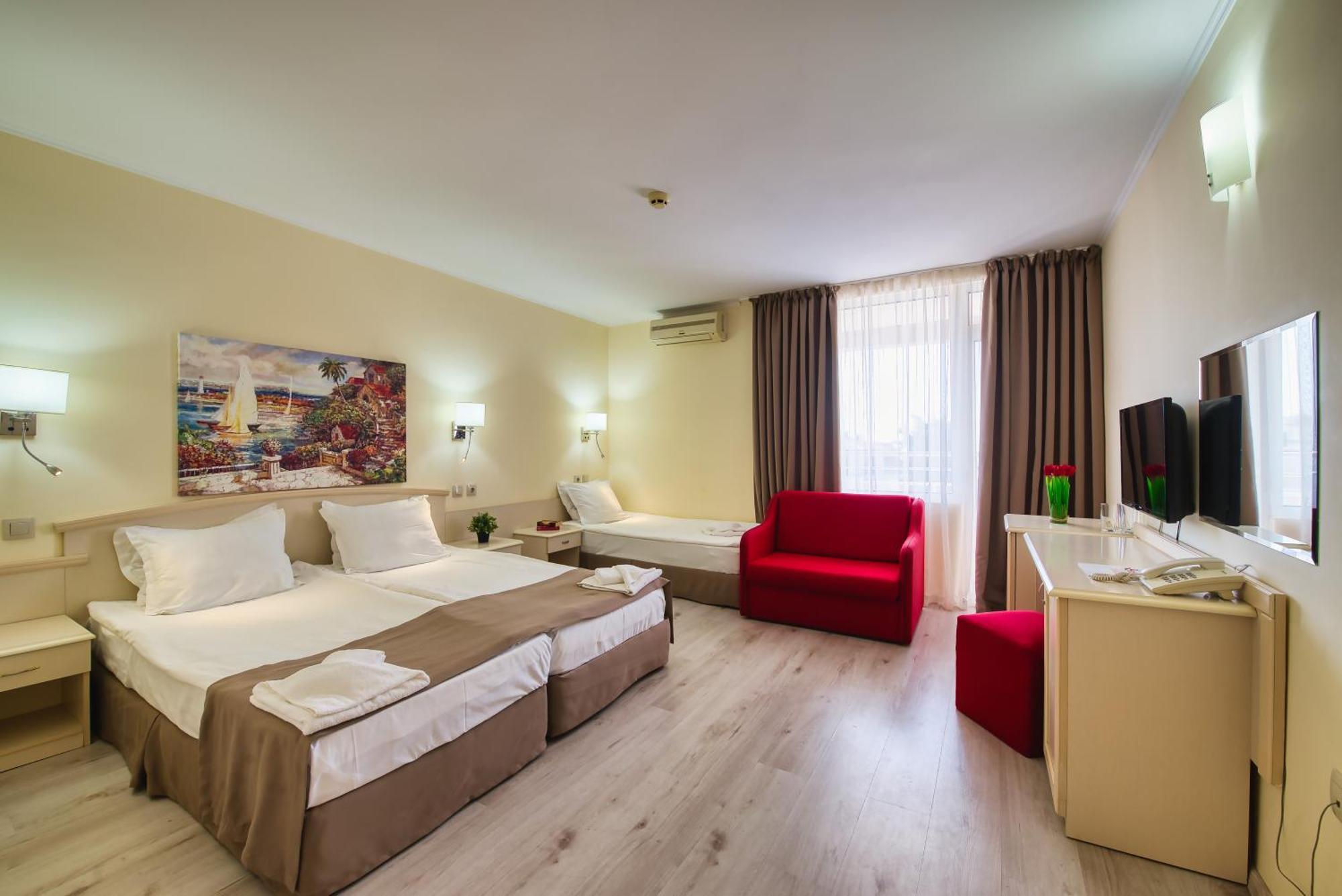 Triple Room