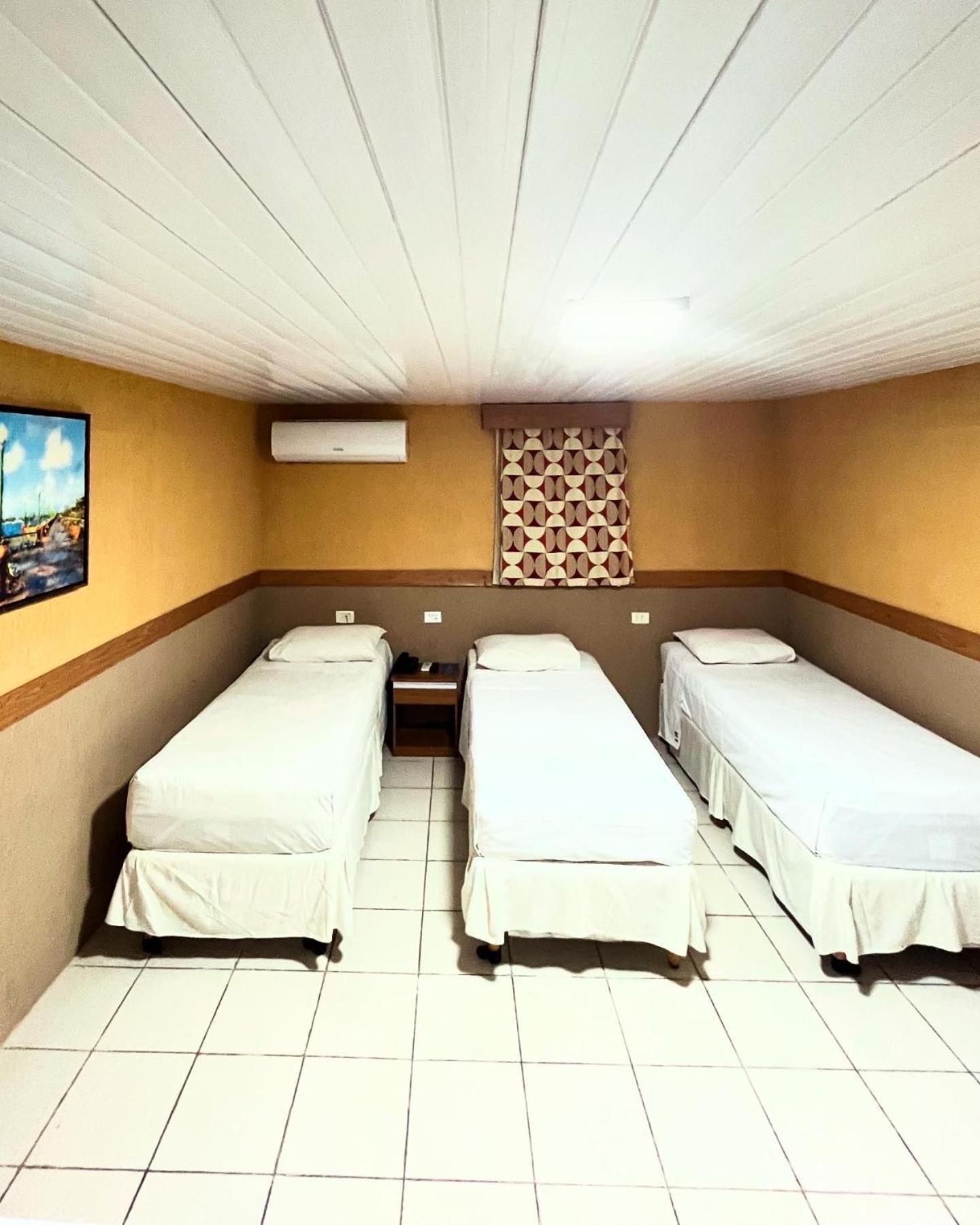 Deluxe Triple Room (3 Single Beds),1695323160:JPEG