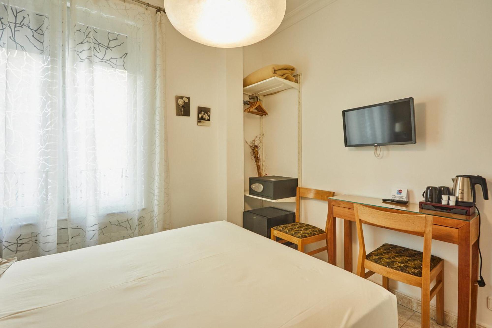 Double Room Private Bathroom