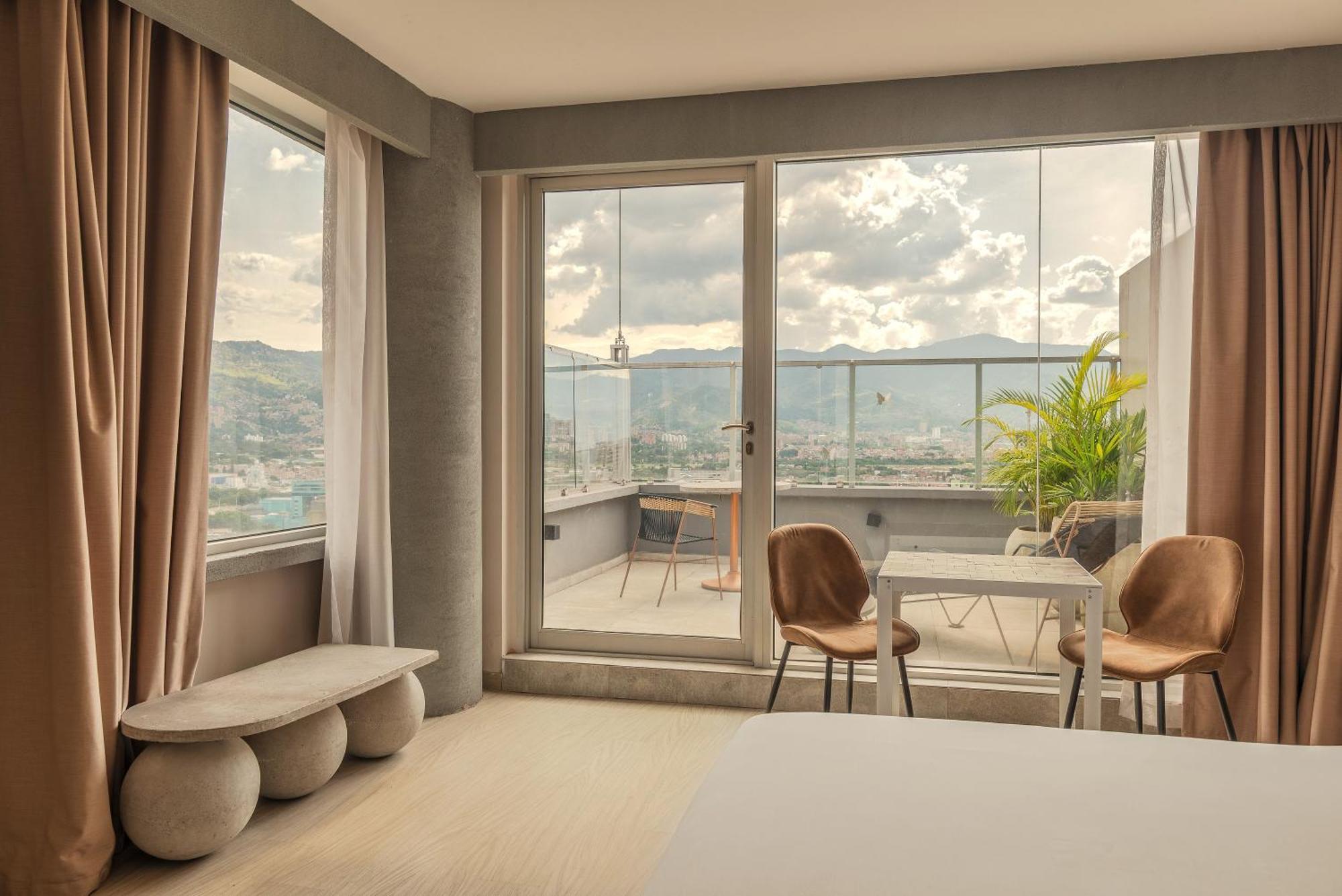1 King Bed, Suite, Upper Floor,1703584093:JPEG