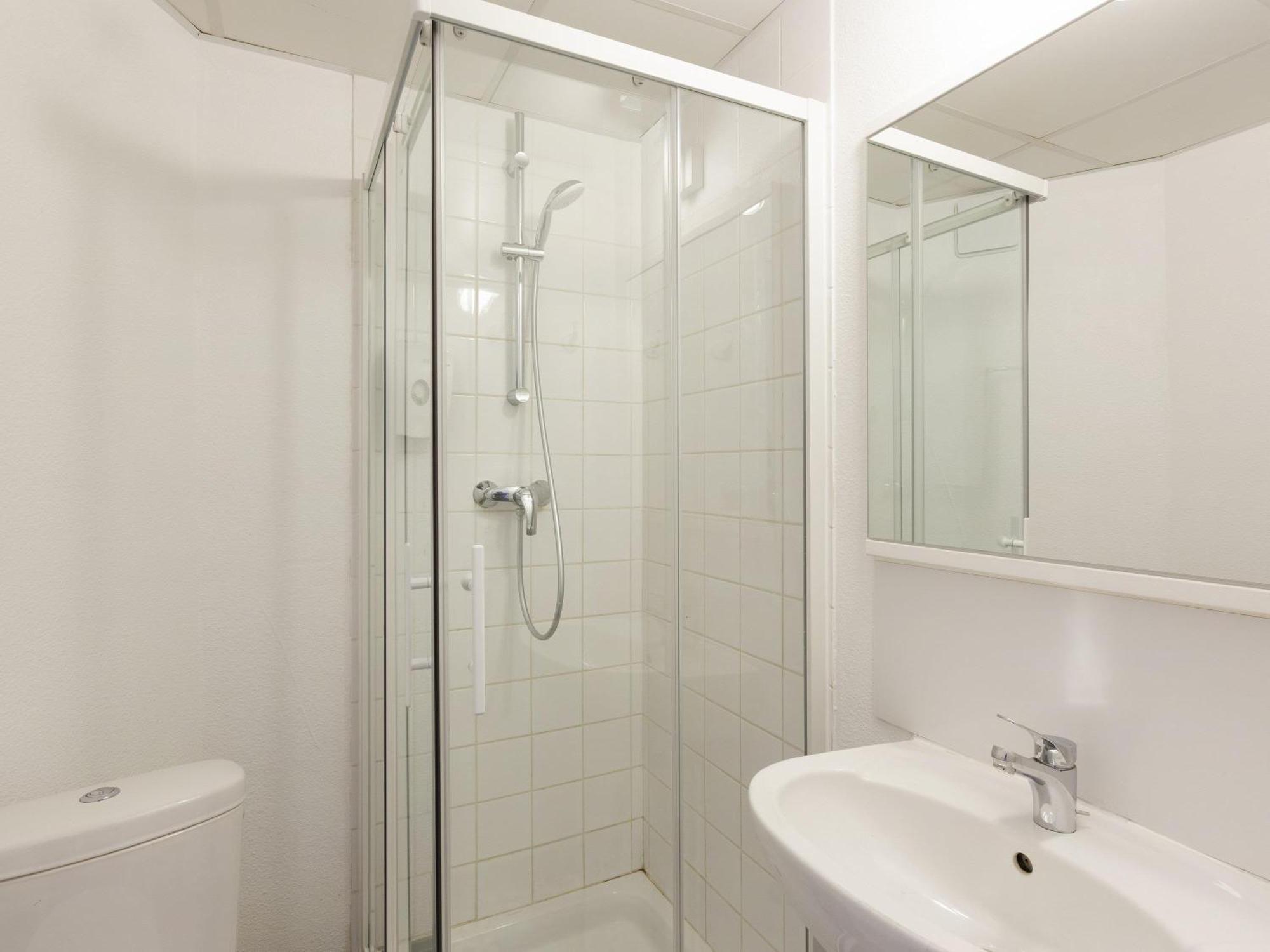 Chambre Lits Jumeaux avec Salle de Bains