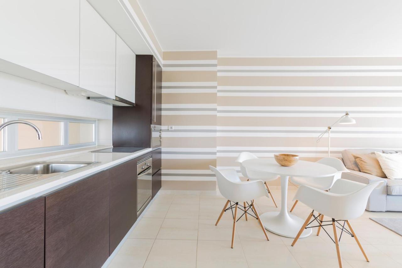 One-Bedroom Apartment Golf View