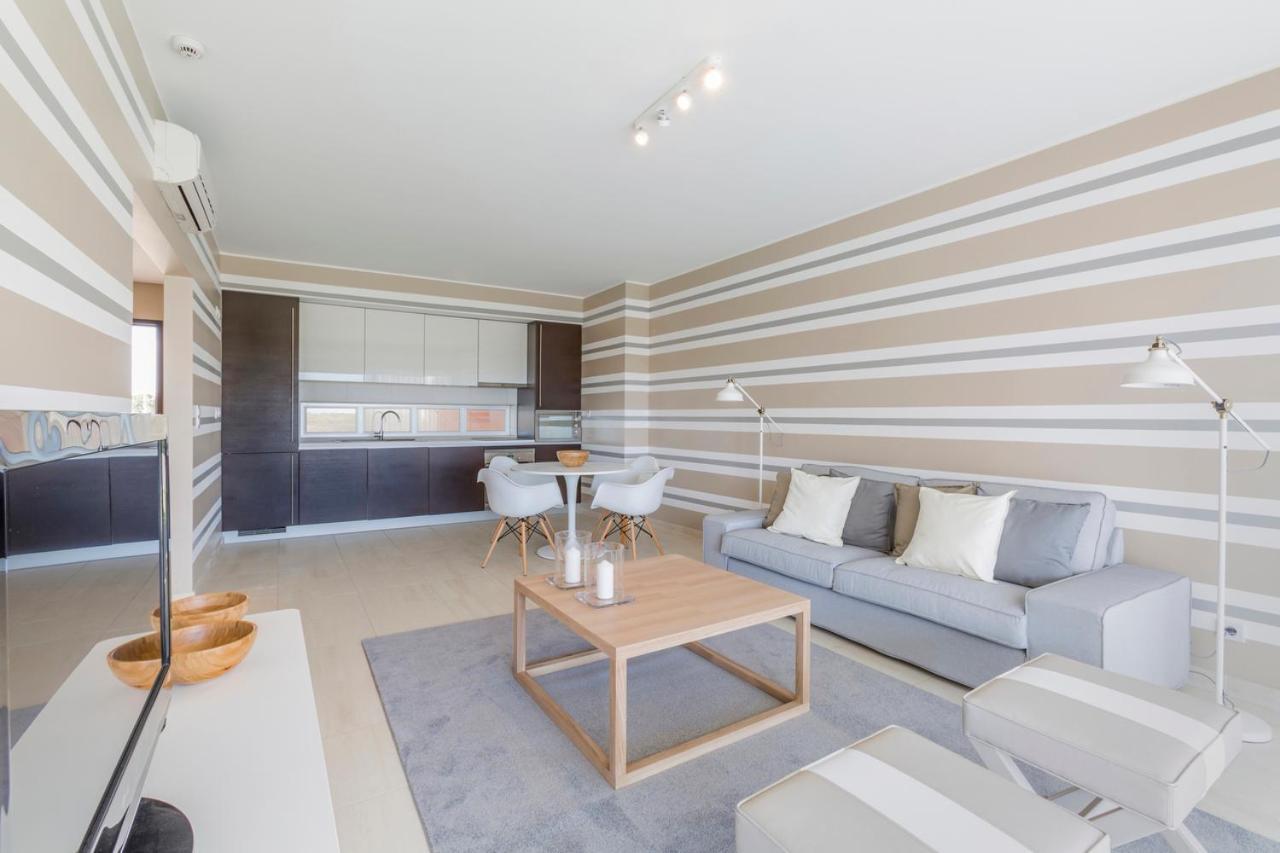 One-Bedroom Apartment Pool View