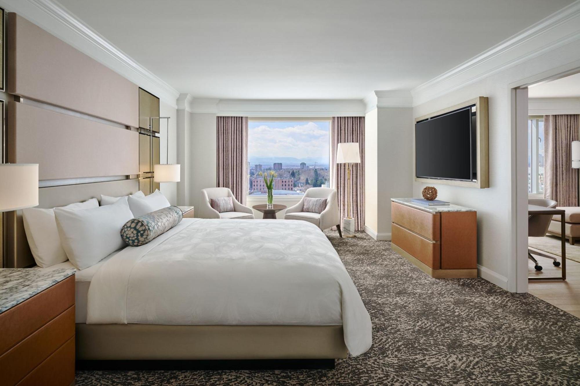 One-Bedroom King Suite Sofa Bed