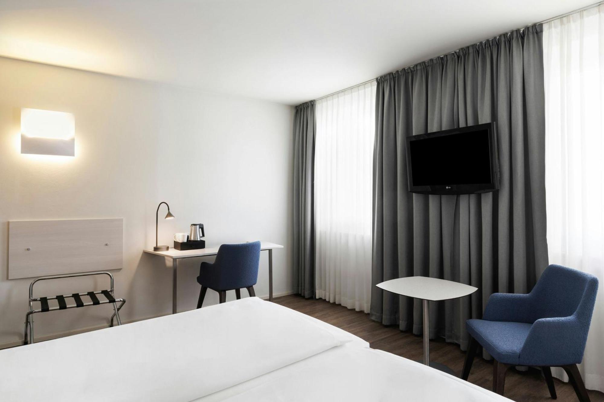 Standard Twin Room Two Twin Beds