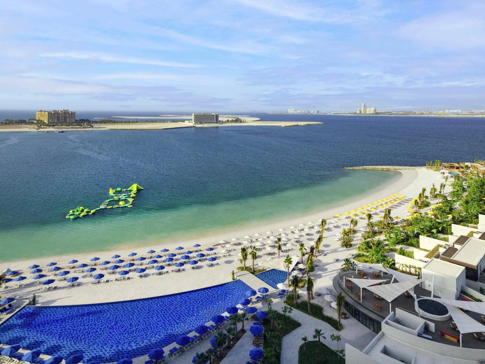 Deluxe Beach Pool King Room Sea View