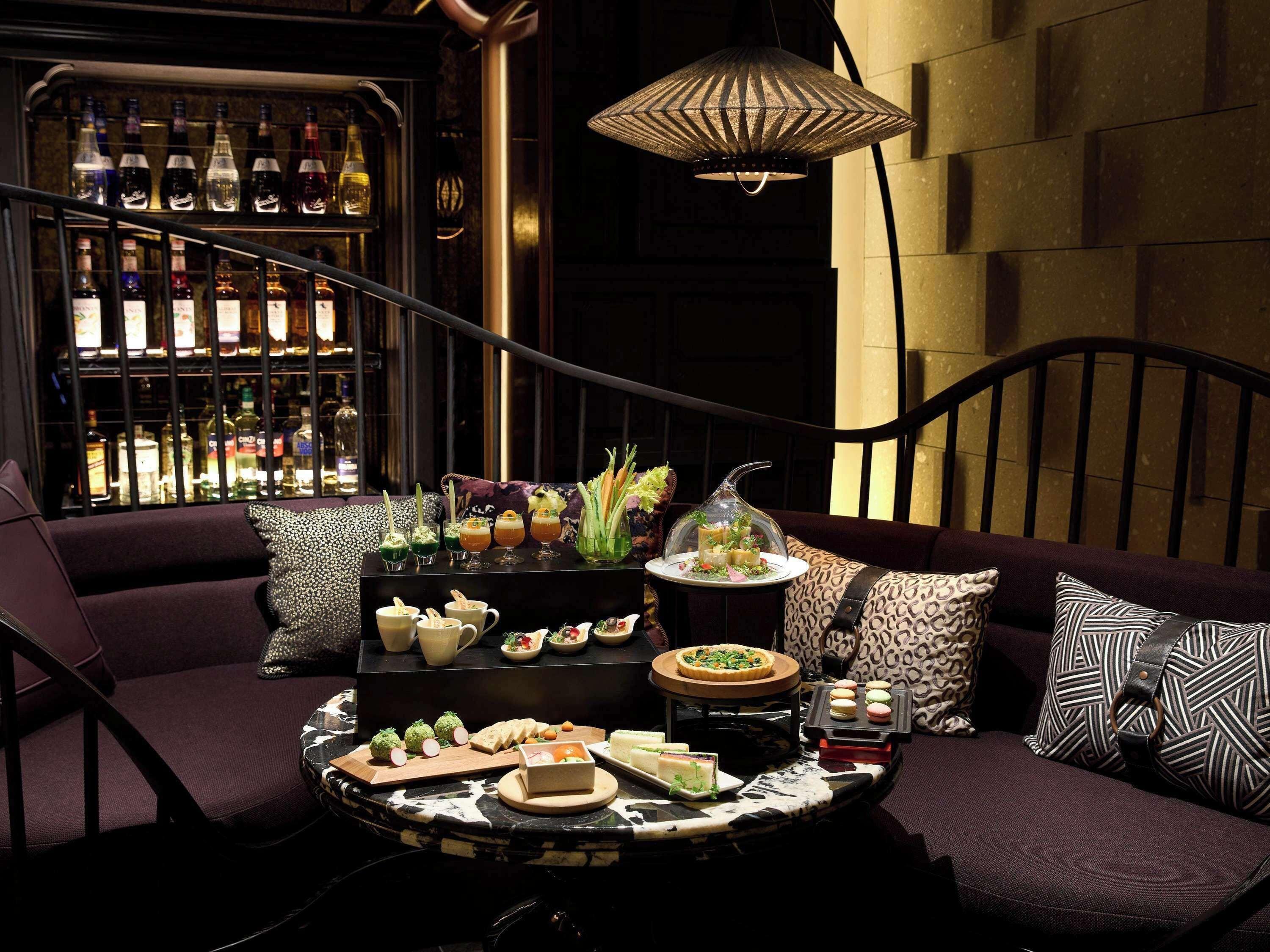 Executive Superior King Room Lounge Access