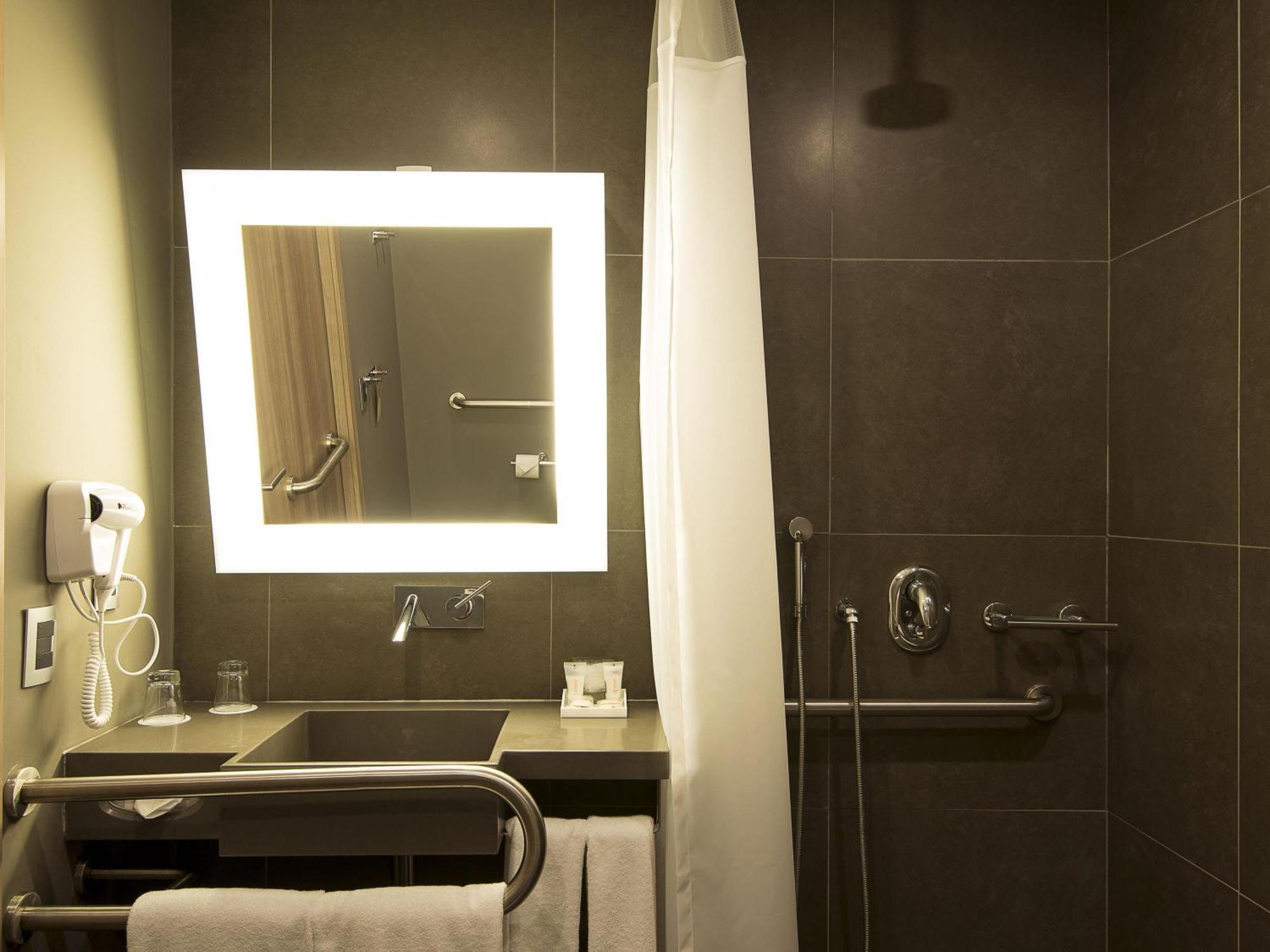Standard Double Room Disability Access