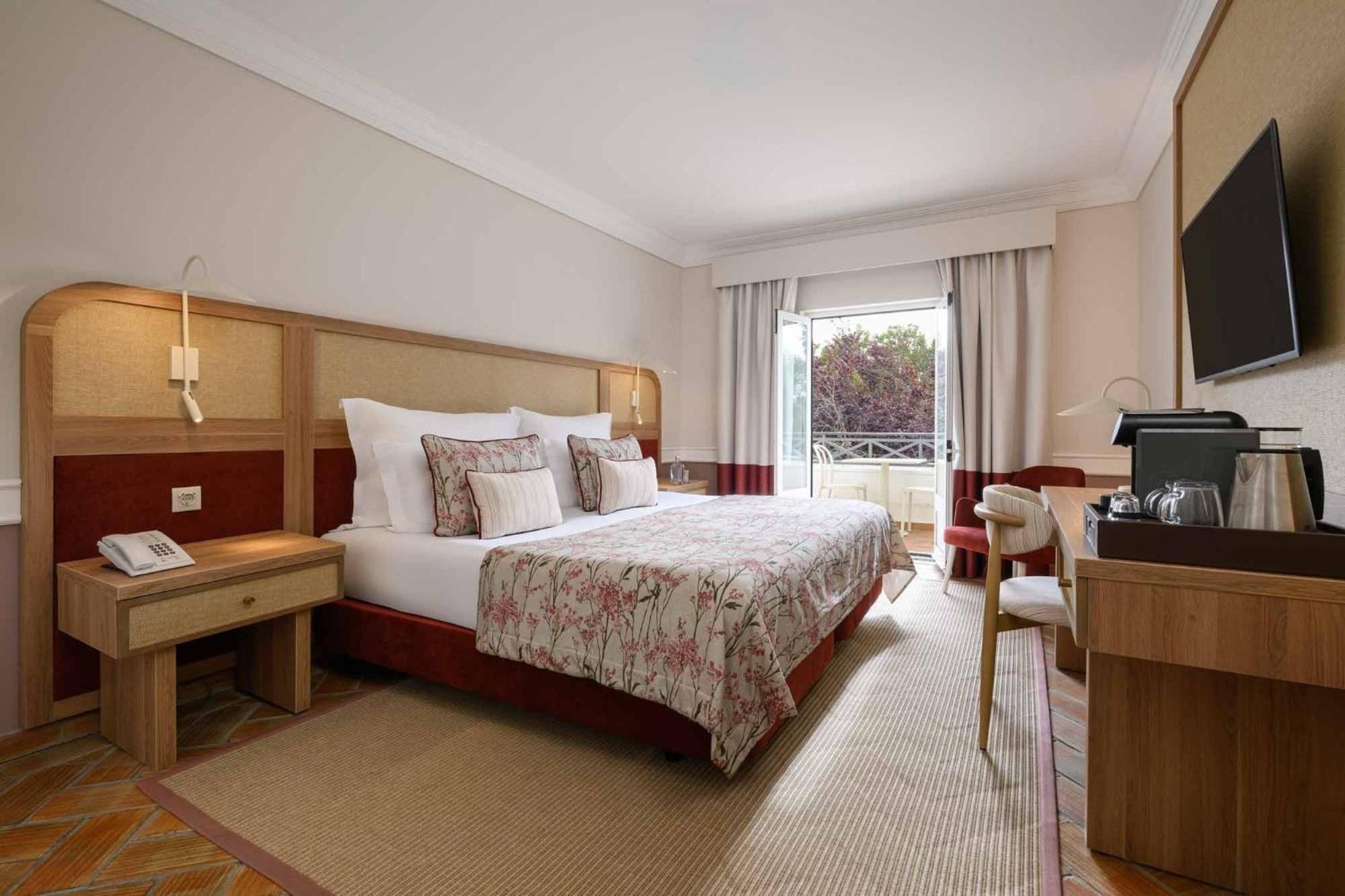 Standaard Tweepersoonskamer met 1 of 2 Bedden en Balkon