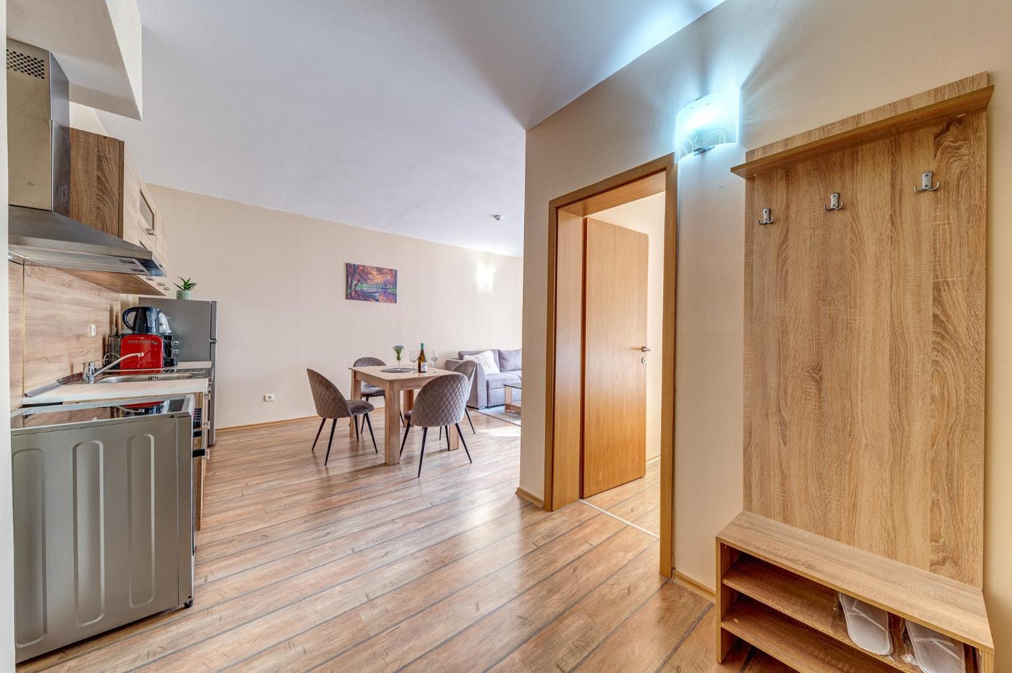 One-Bedroom Deluxe Apartment