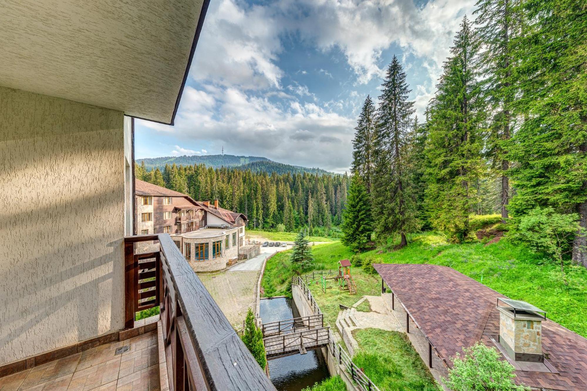 Studio Balcony