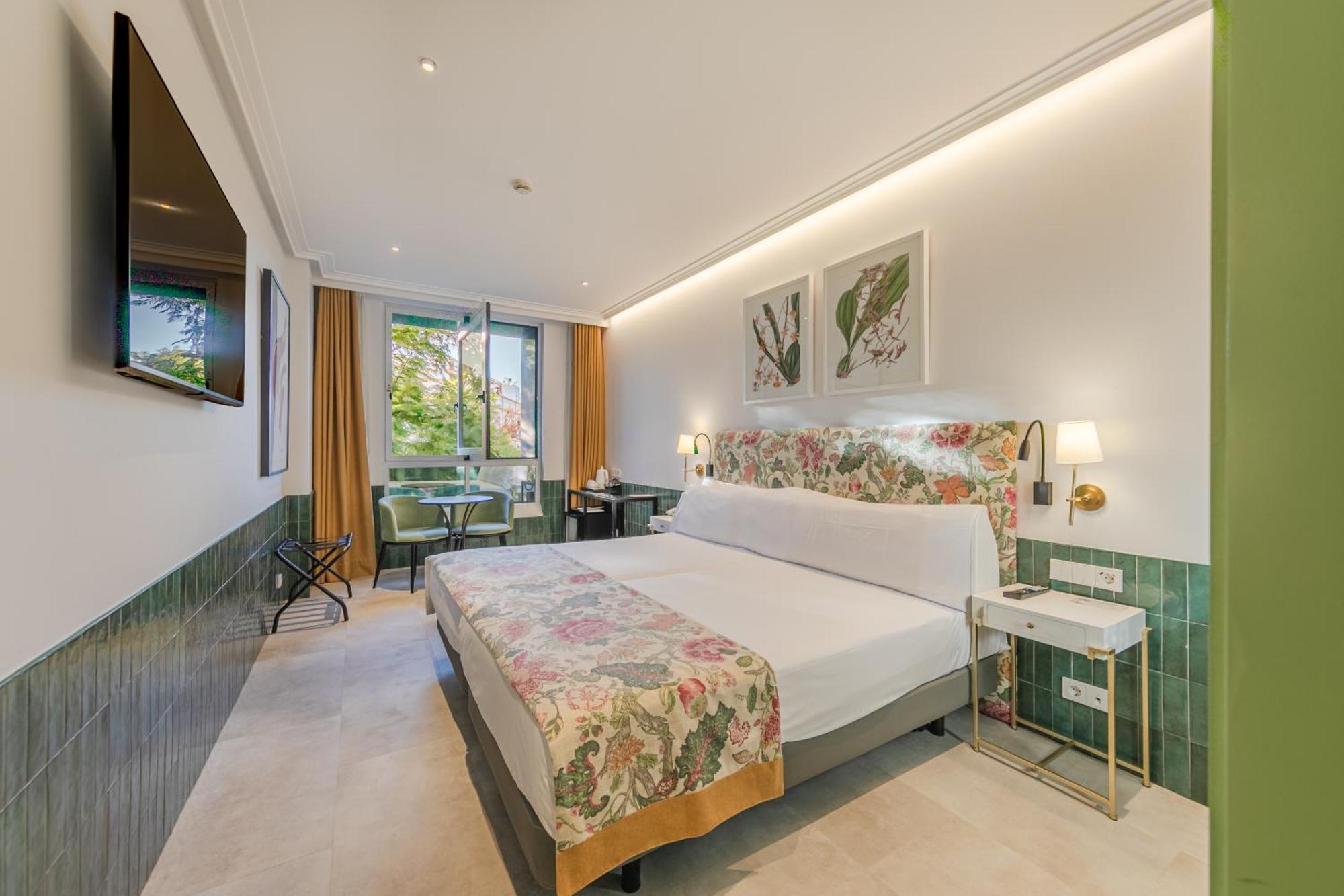 Double Room Street View