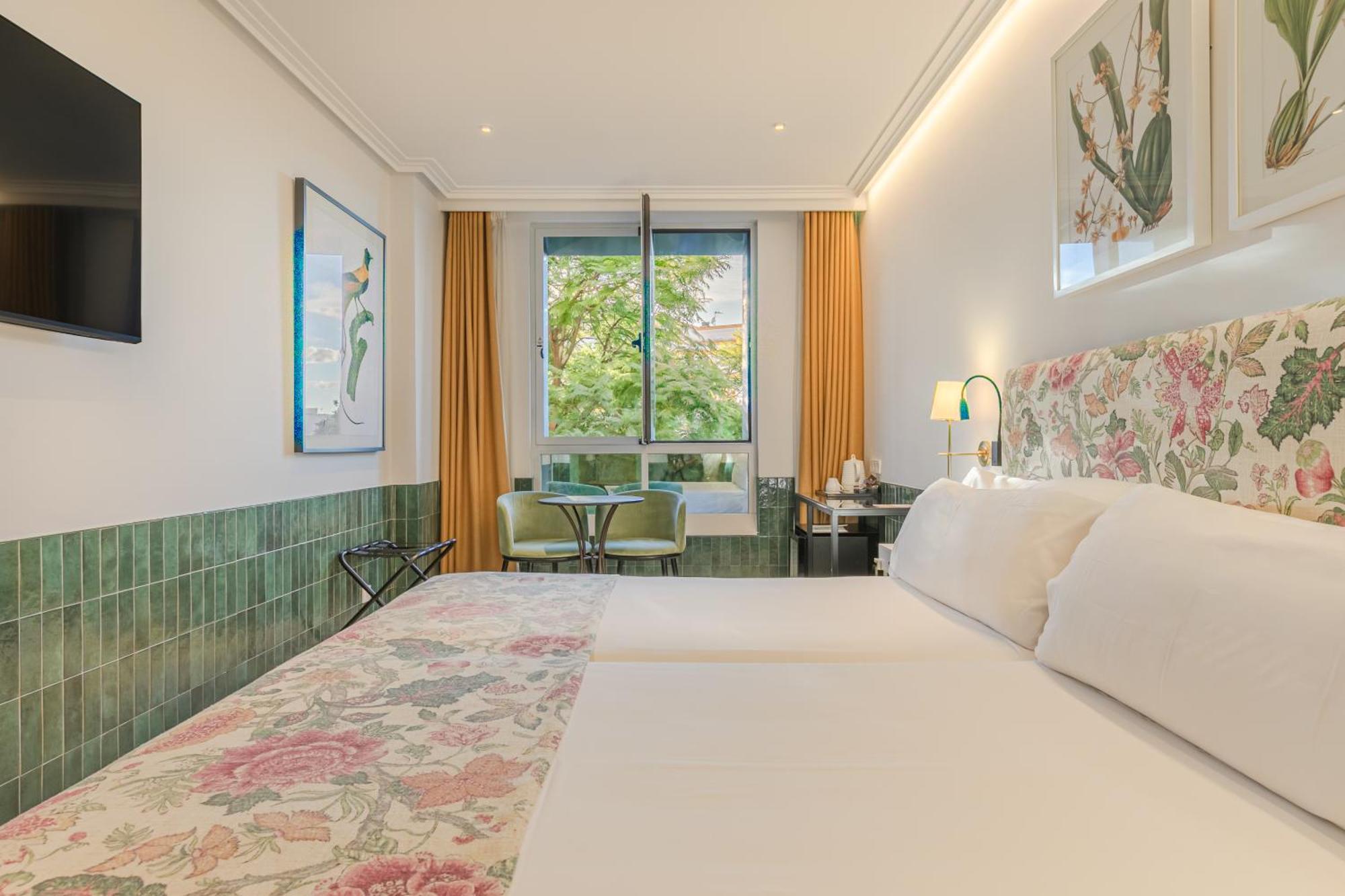 Double Room Street View