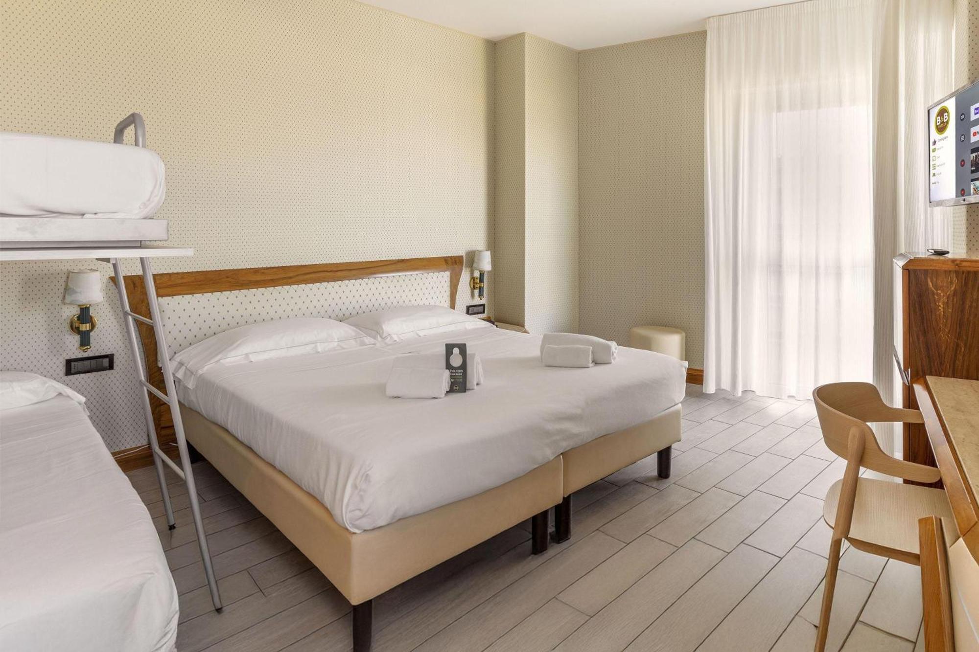 Vierbettzimmer mit Meerblick