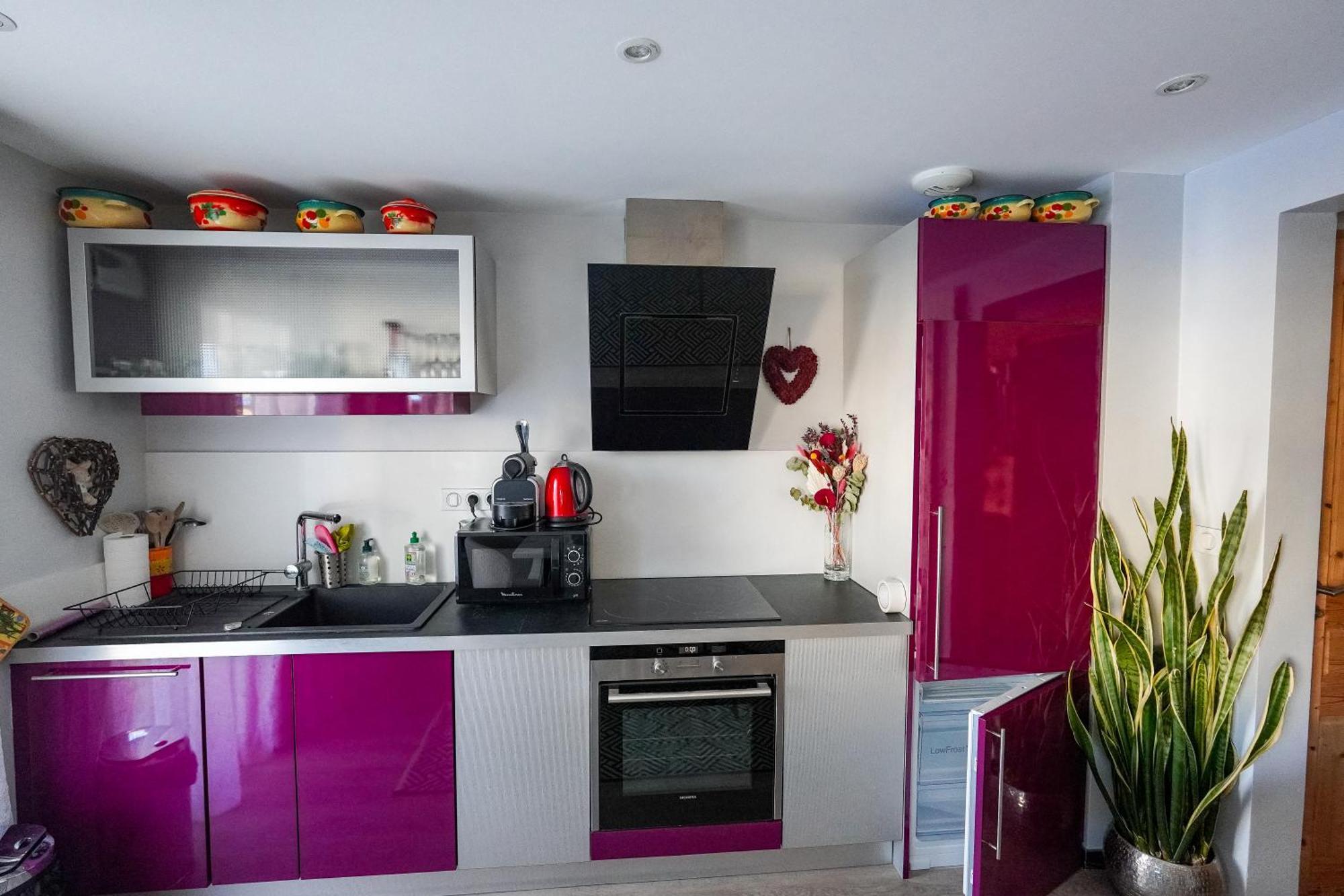 Apartamento de 1 dormitorio con balcón y vistas a la montaña