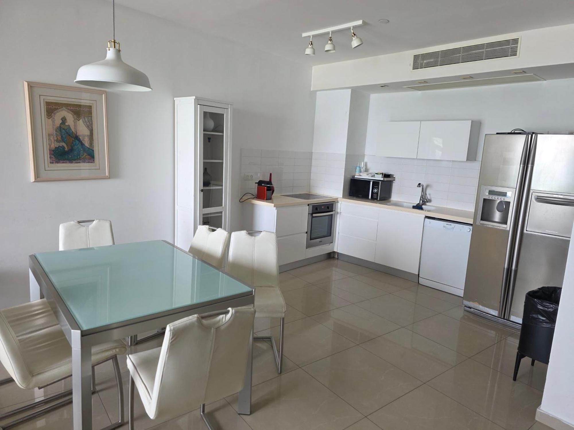 Three-Bedroom Apartment Sea View