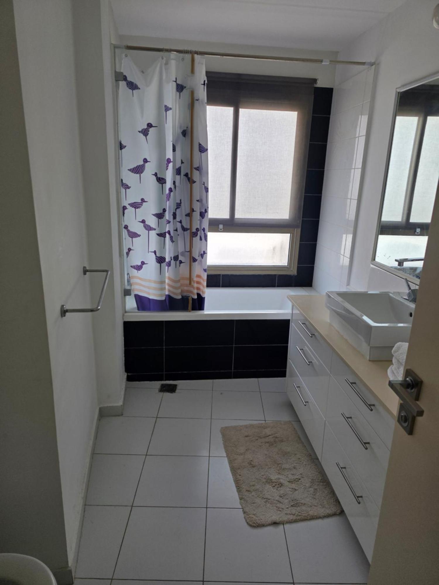 Three-Bedroom Apartment Sea View