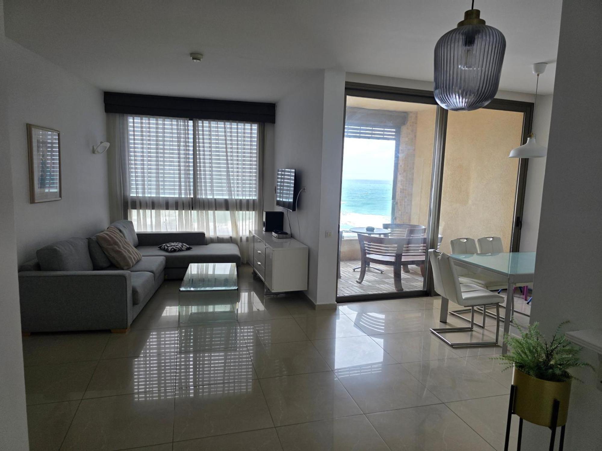 Three-Bedroom Apartment Sea View
