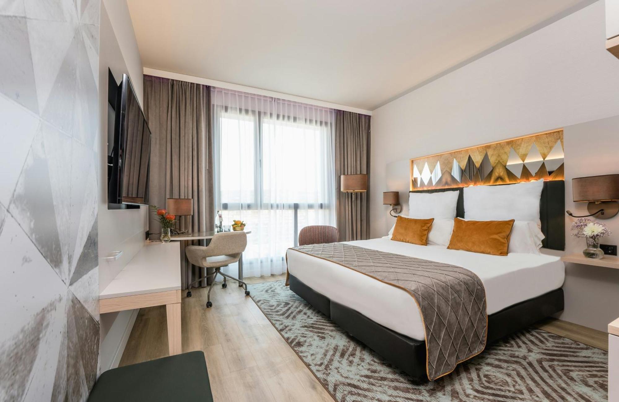 Comfort Triple Room