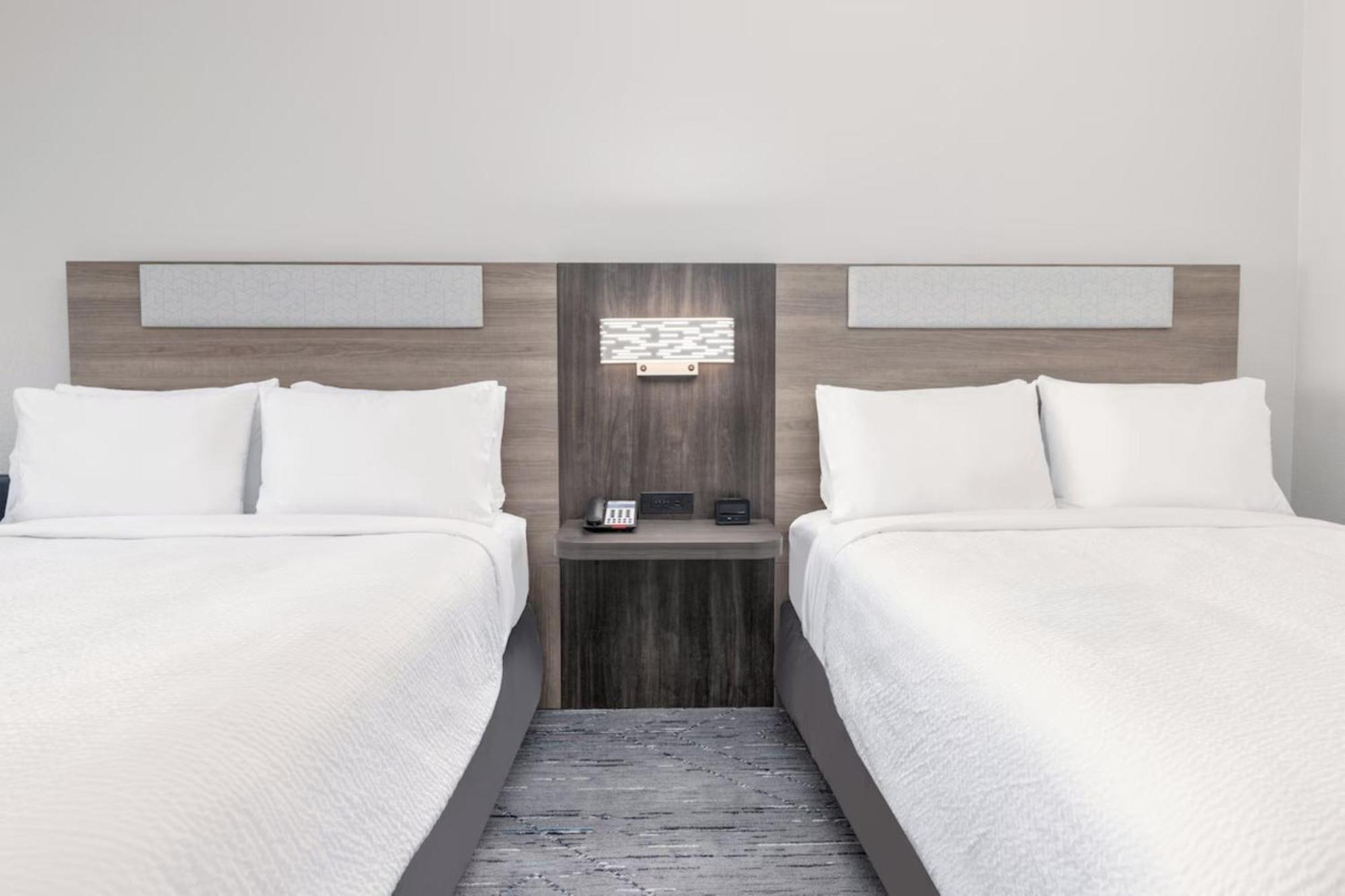 Standard Queen Room Two Queen Beds Extra Floor Space