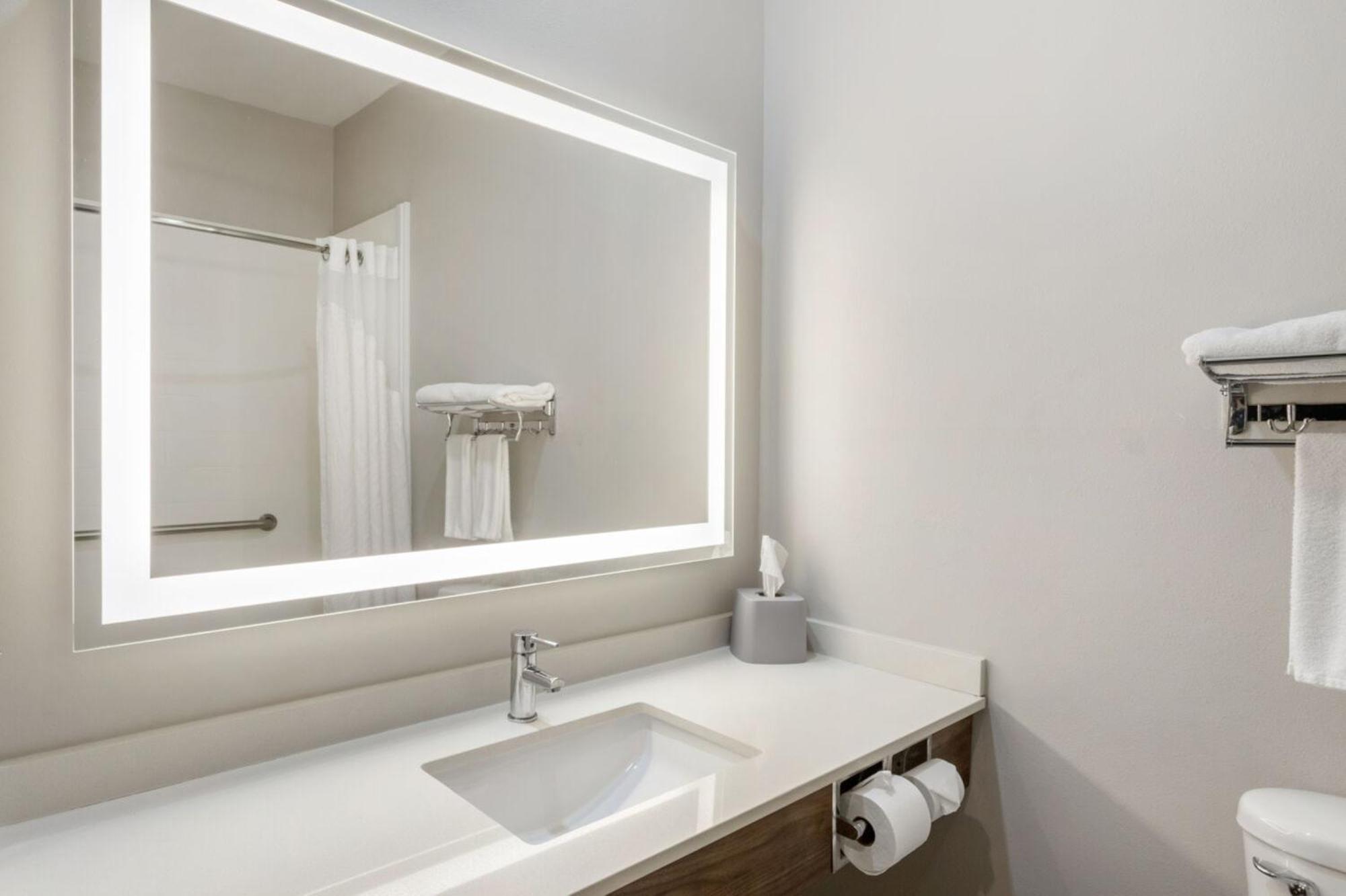 Standard Queen Room Two Queen Beds Extra Floor Space