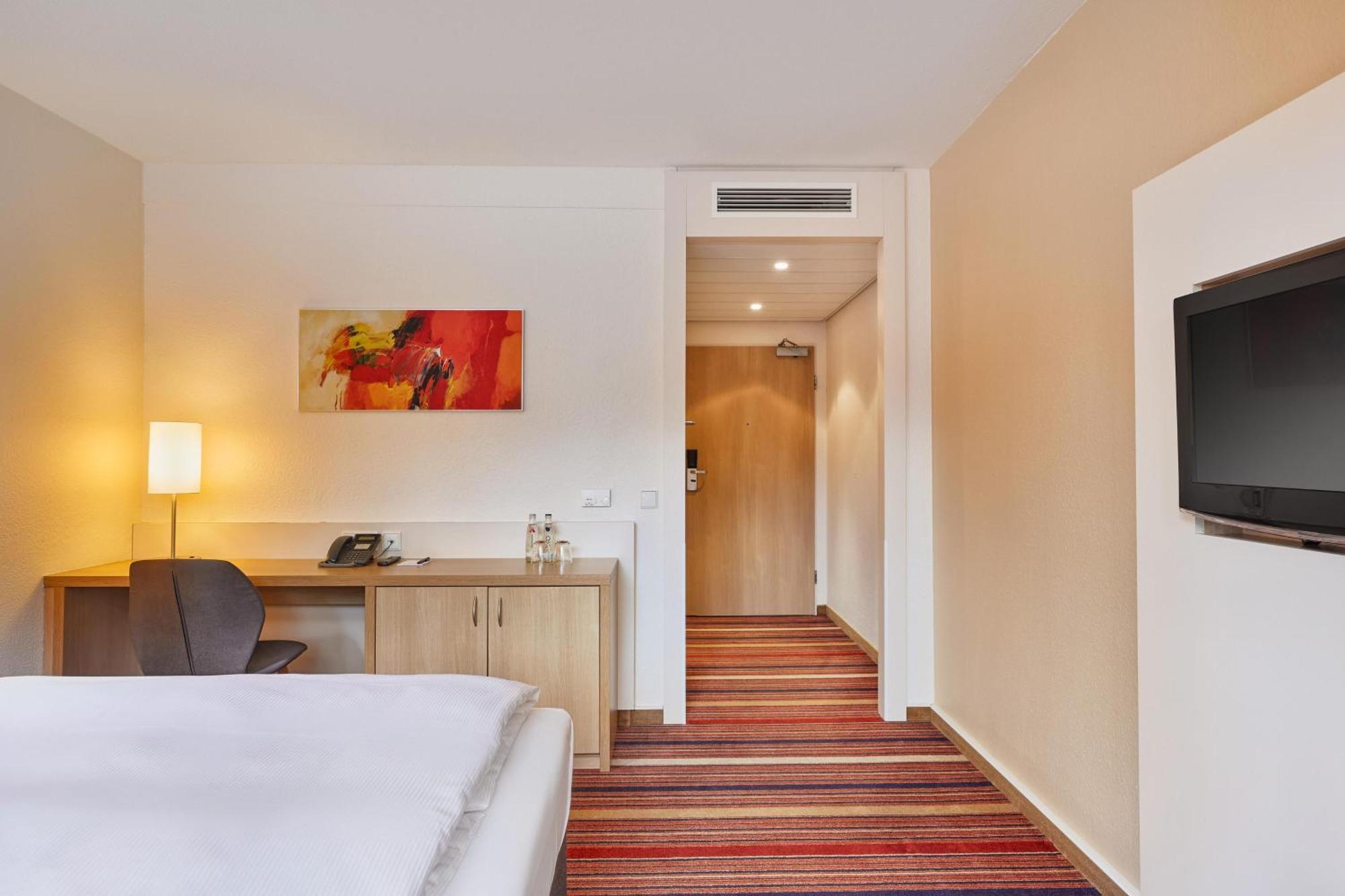 Comfort Queen Room,1756496979:JPEG