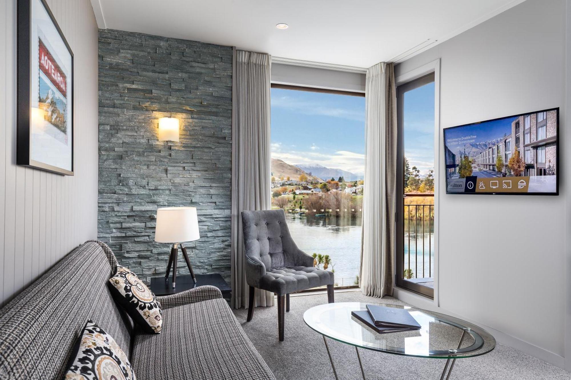Deluxe Twin Room Lake View Kitchenette