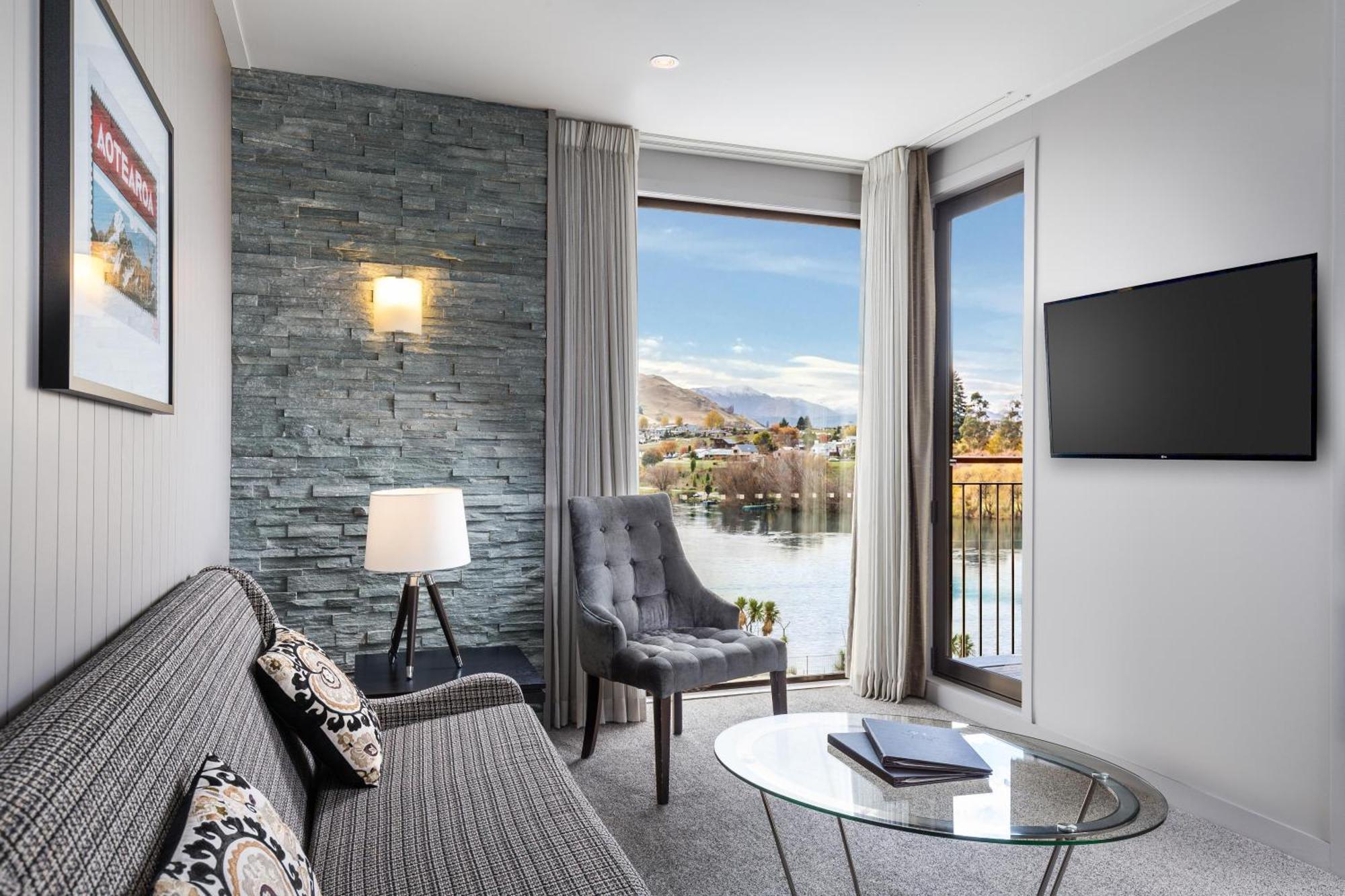Deluxe Twin Room Lake View Kitchenette