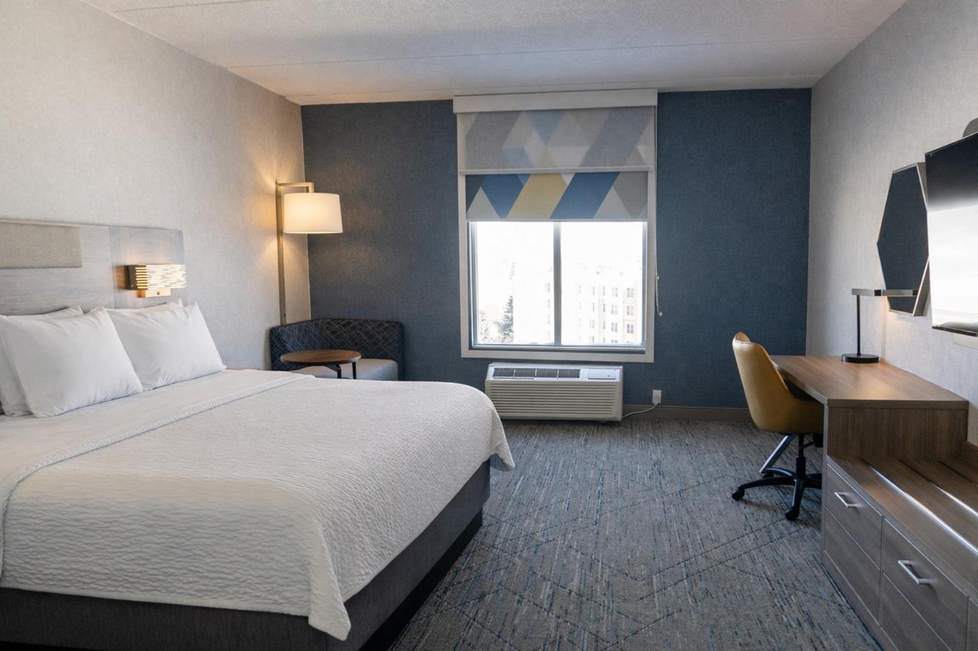 Standard King Room