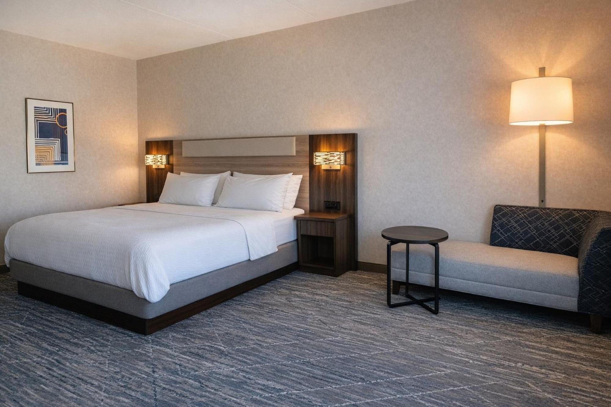 Standard King Room