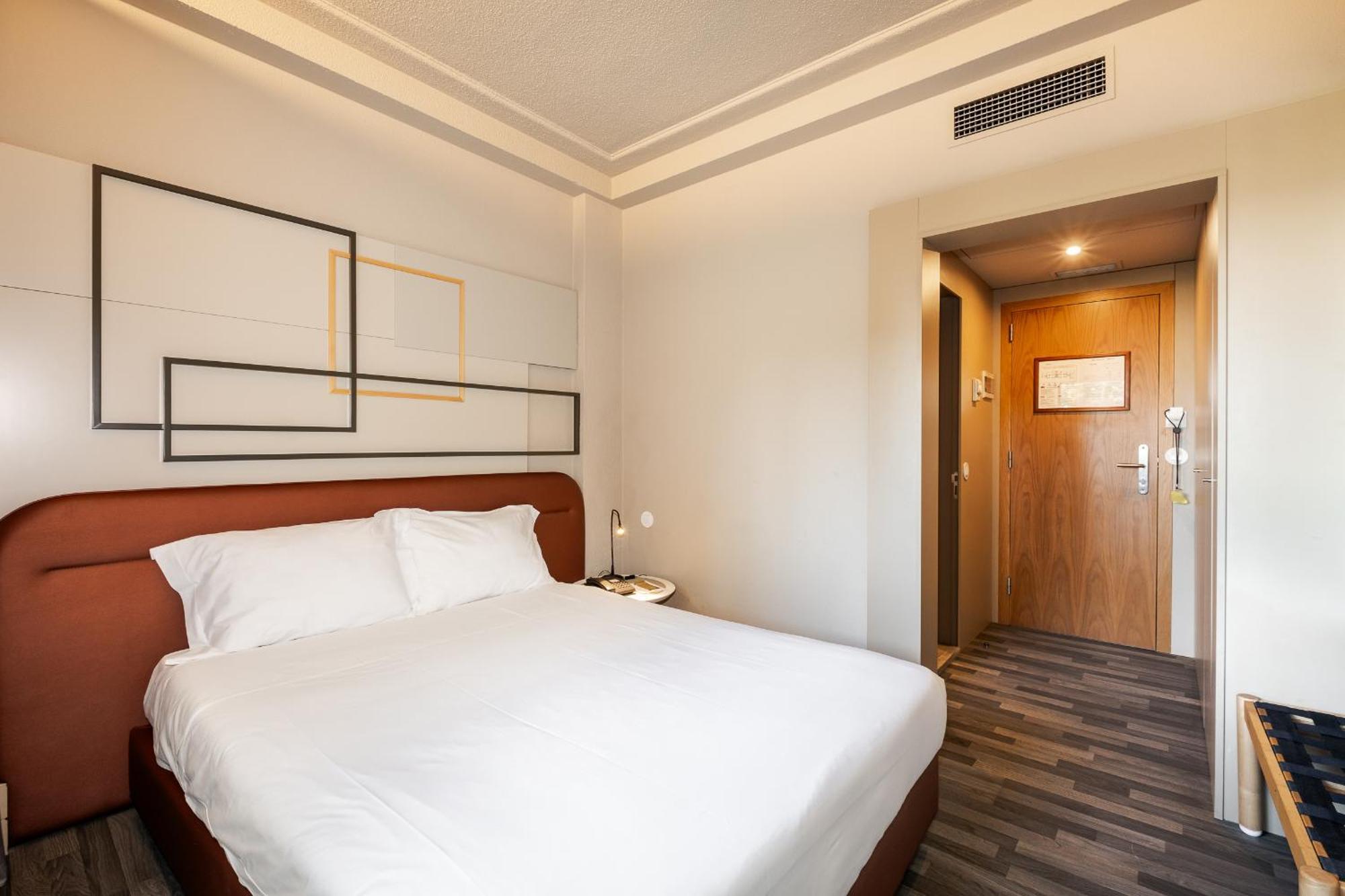 Double or Twin Room Balcony
