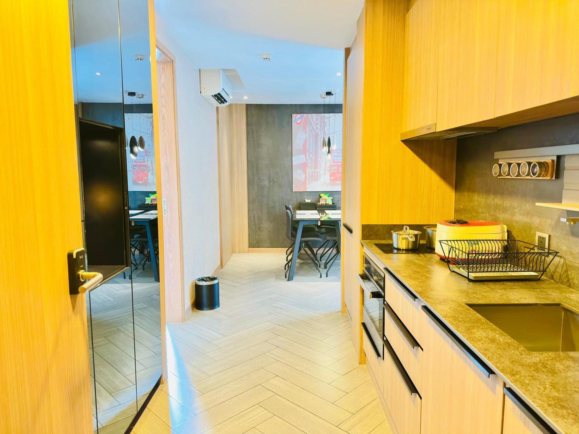 Three-Bedrooms Royal Suite Minibar