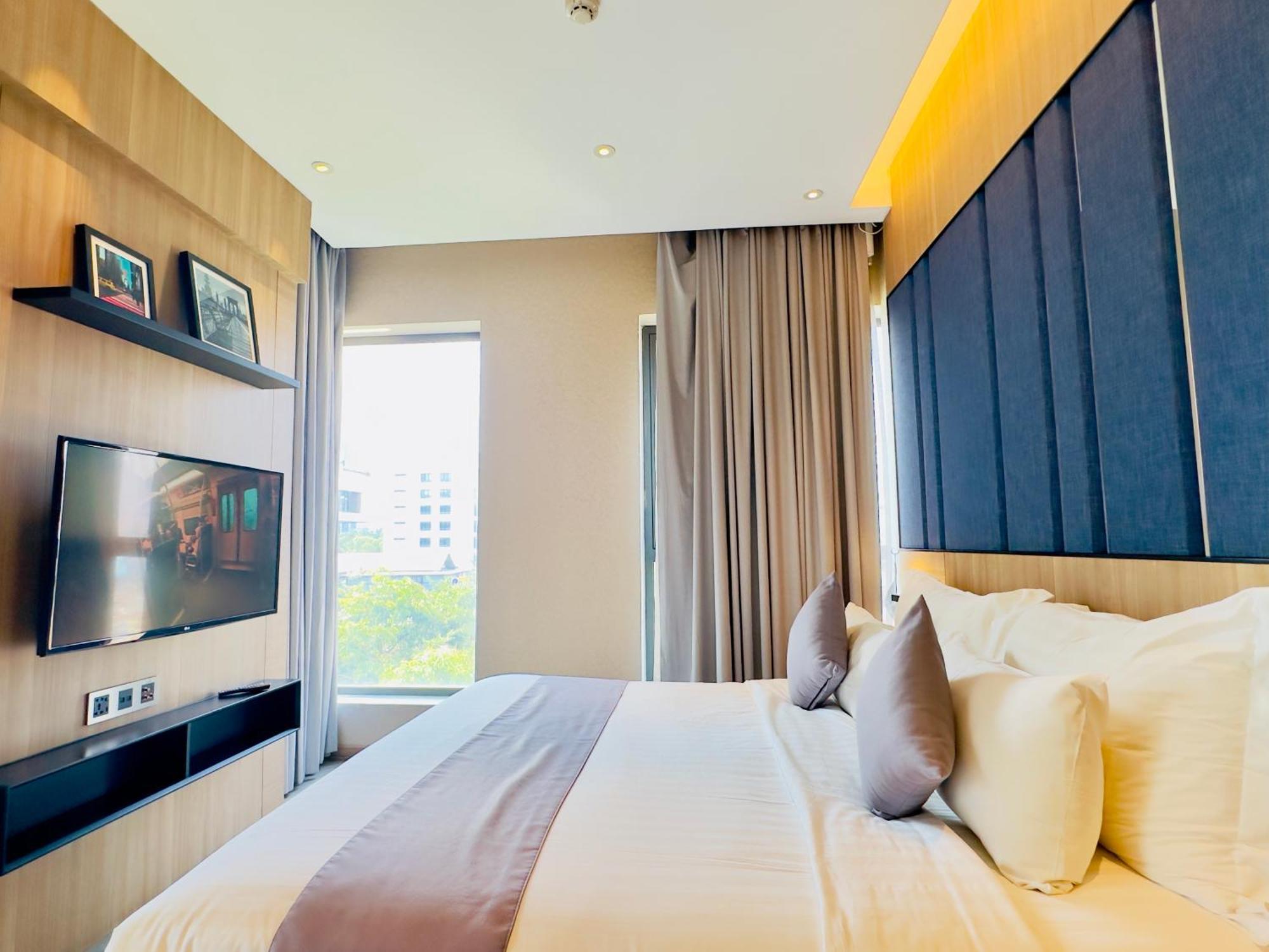 One-Bedroom Deluxe Mini Bar