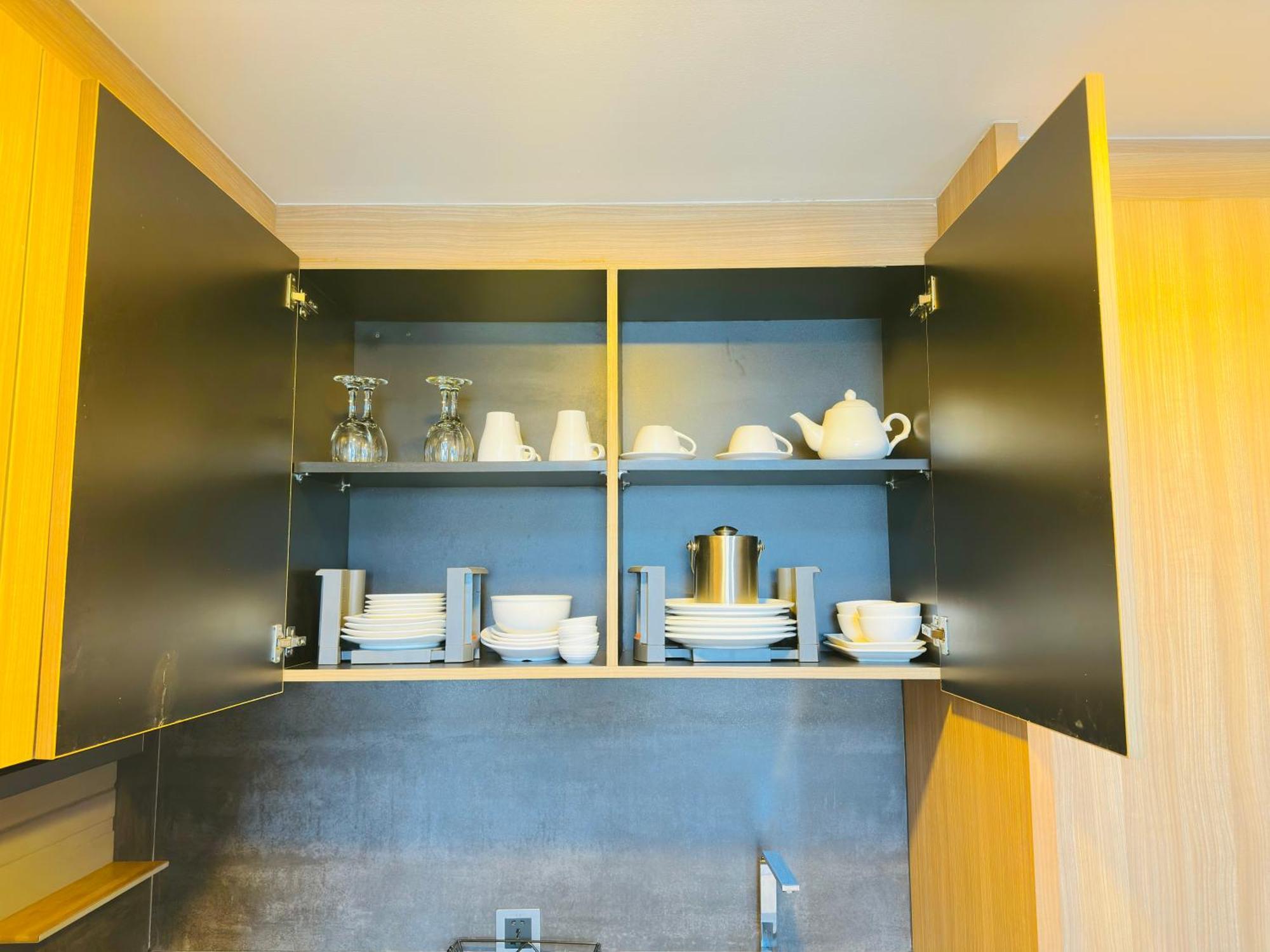 Studio Mini Bar