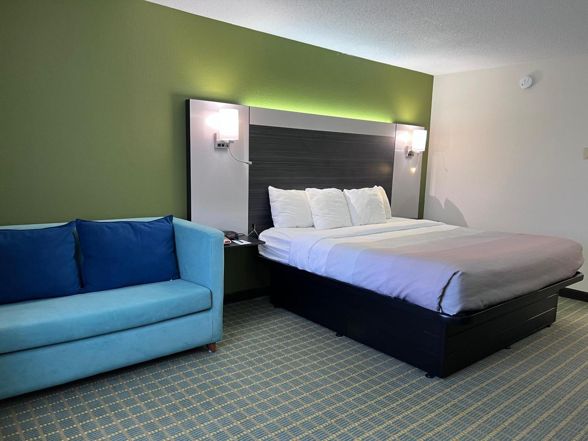 King Room Accessible or Non Smoking