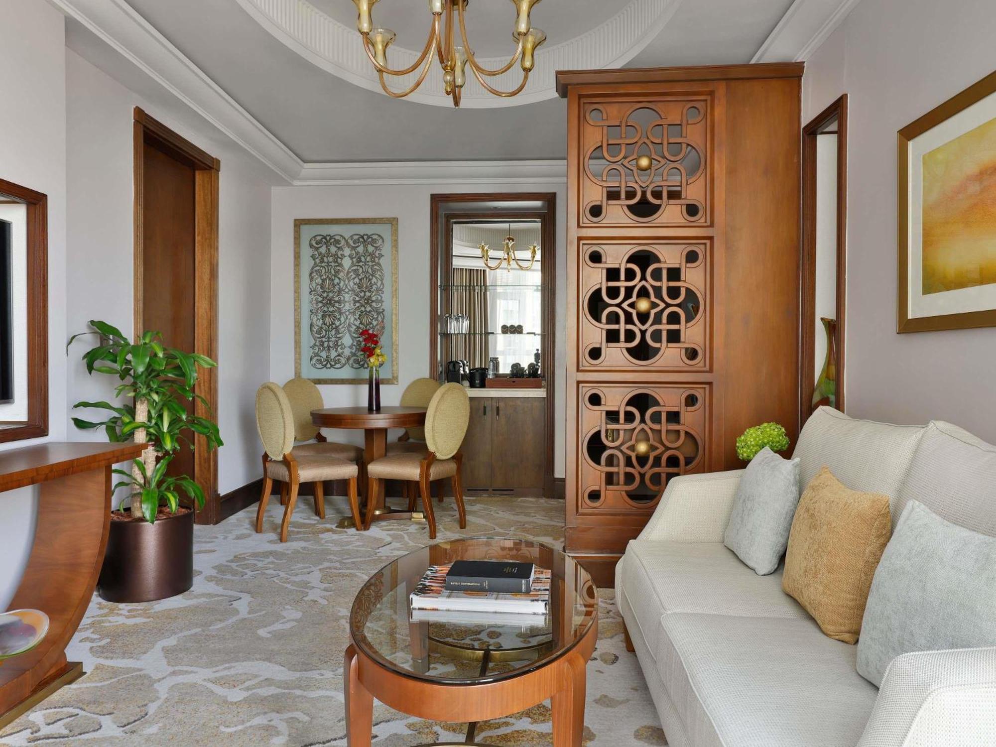 Presidential Two Bedrooms Suite City View