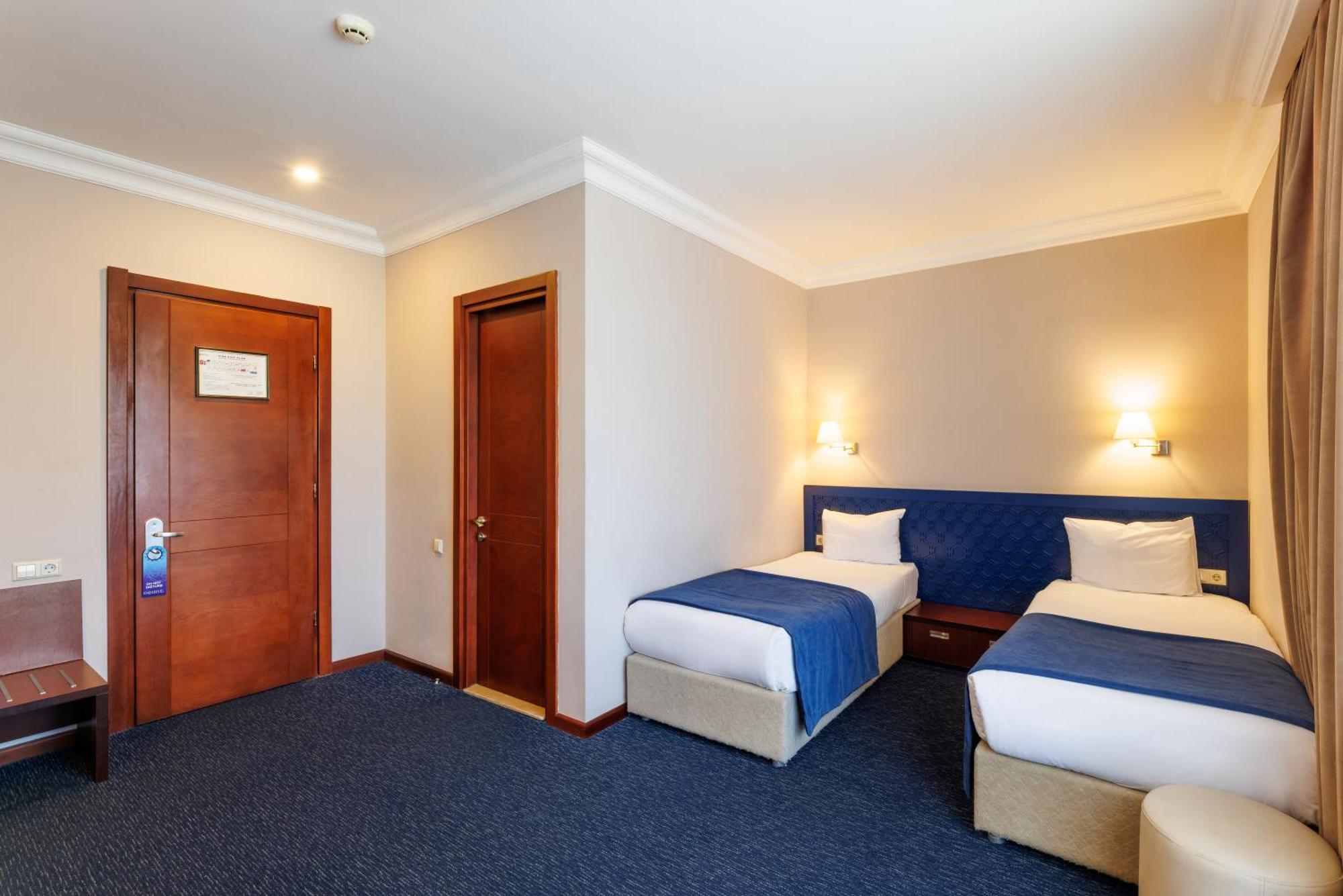 Standard Double or Twin Room Balcony