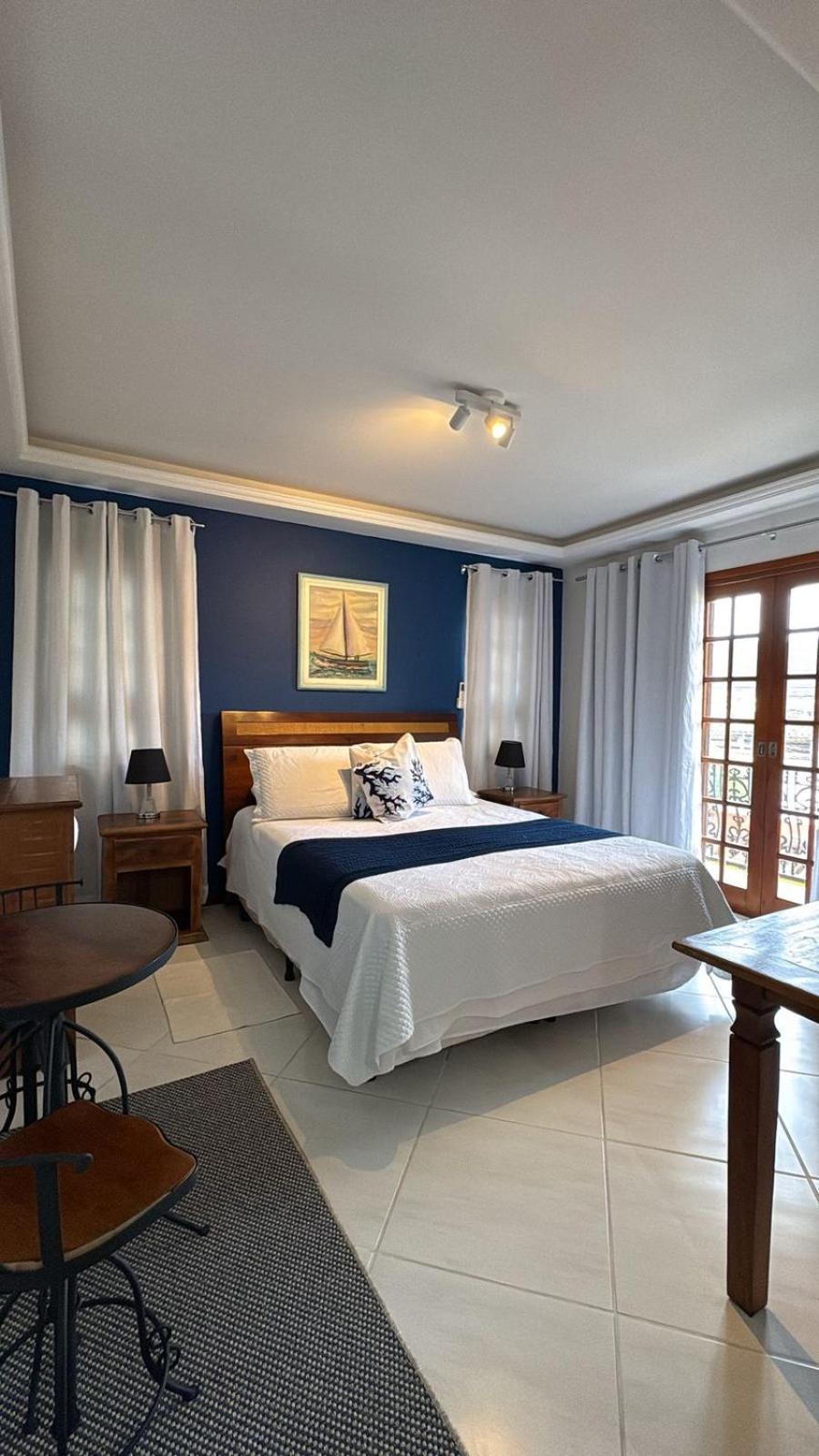 Quarto com Varanda e Cama Queen-size - Andar Superior