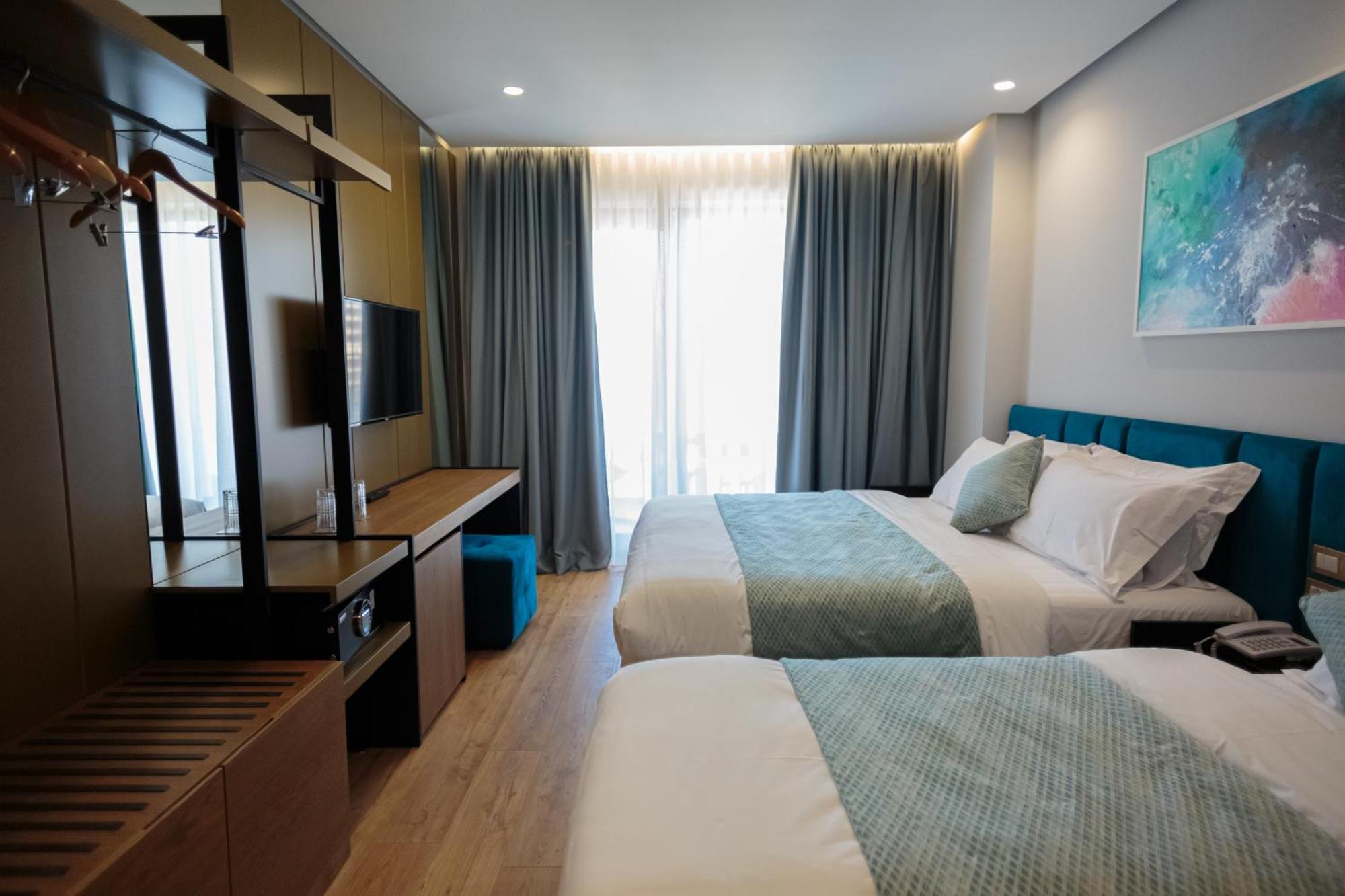 Triple Room City View