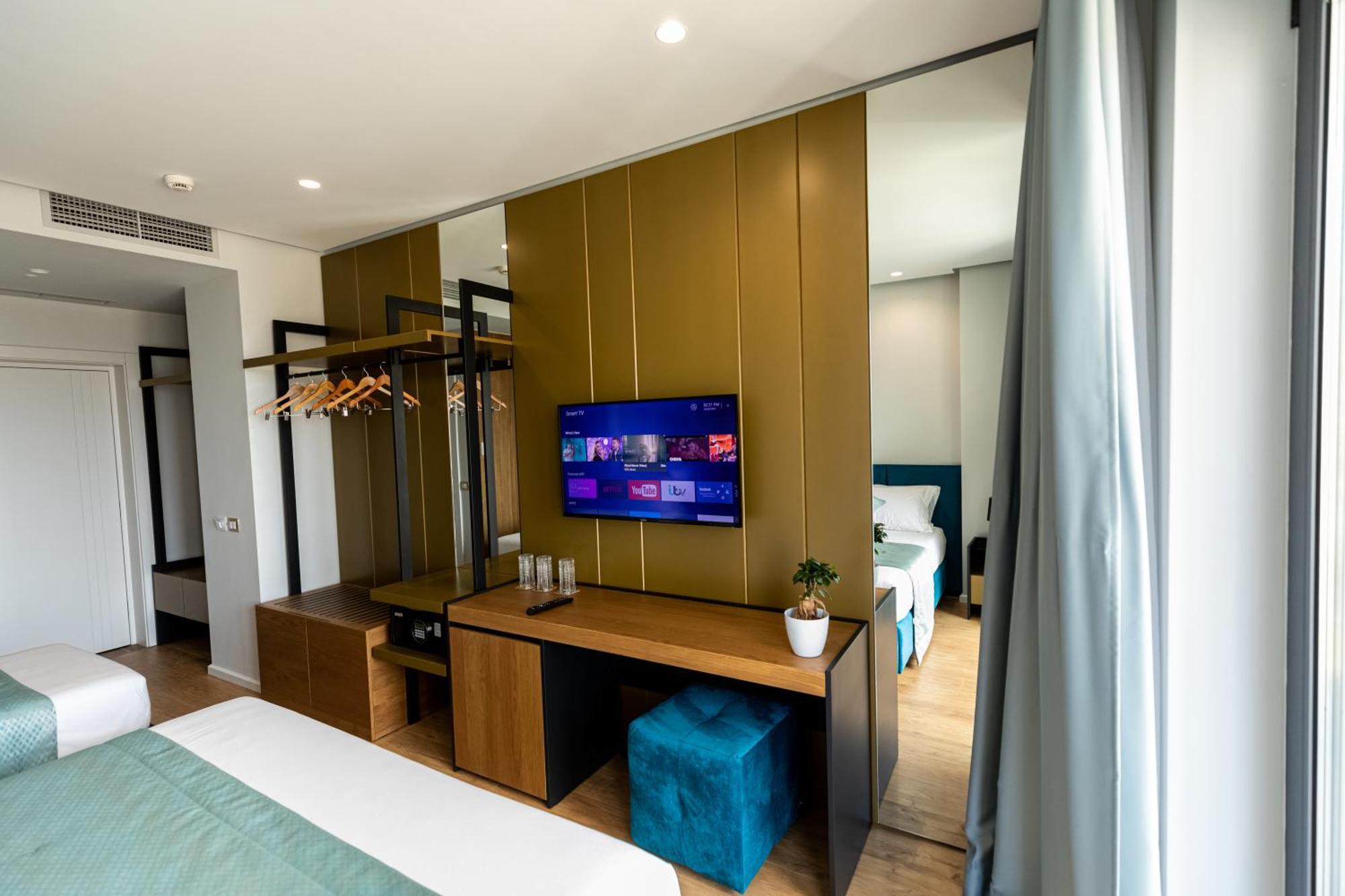 Triple Room City View