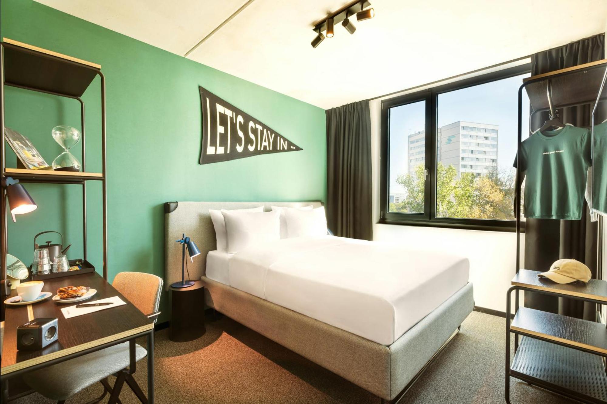 Executive Queen Room