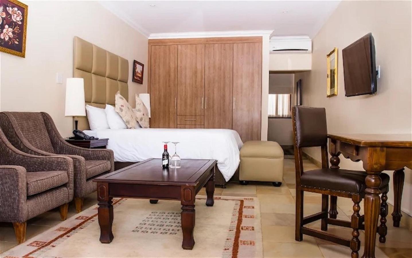Standard King Room