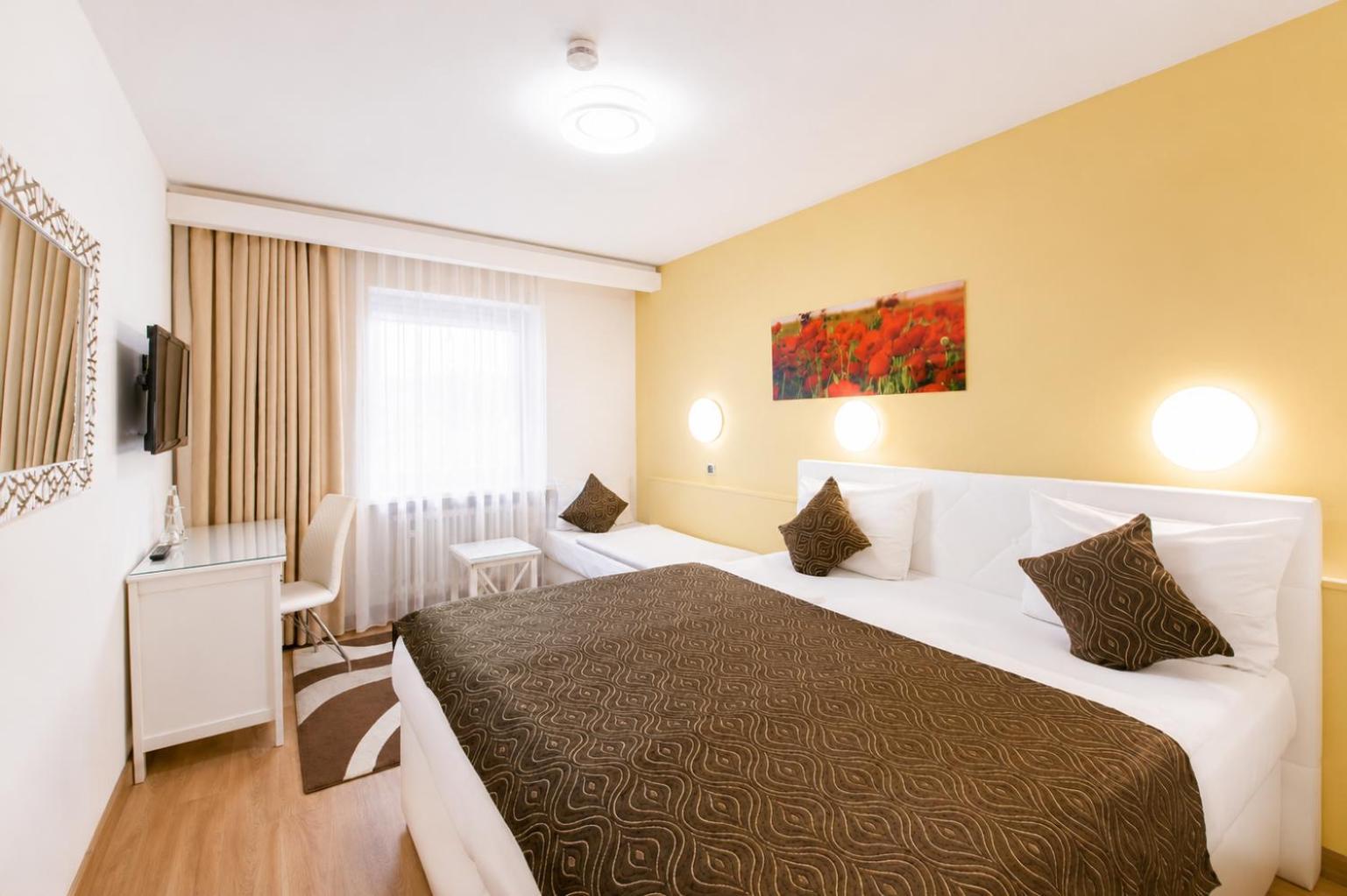 Comfort Triple Room