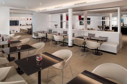 Suite Panorámica The Level con acceso al salón executive