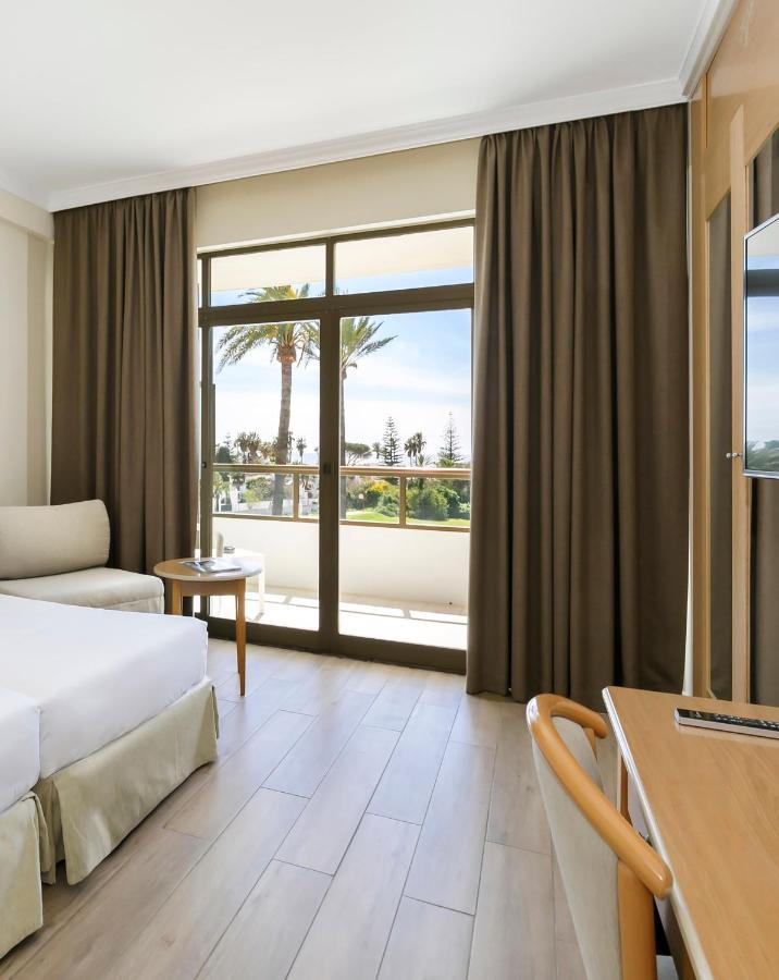 Quarto Sol com Vista Jardim