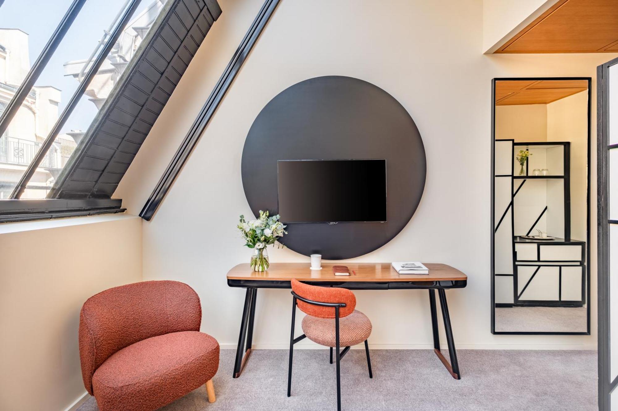 Skylight Deluxe Executive Room