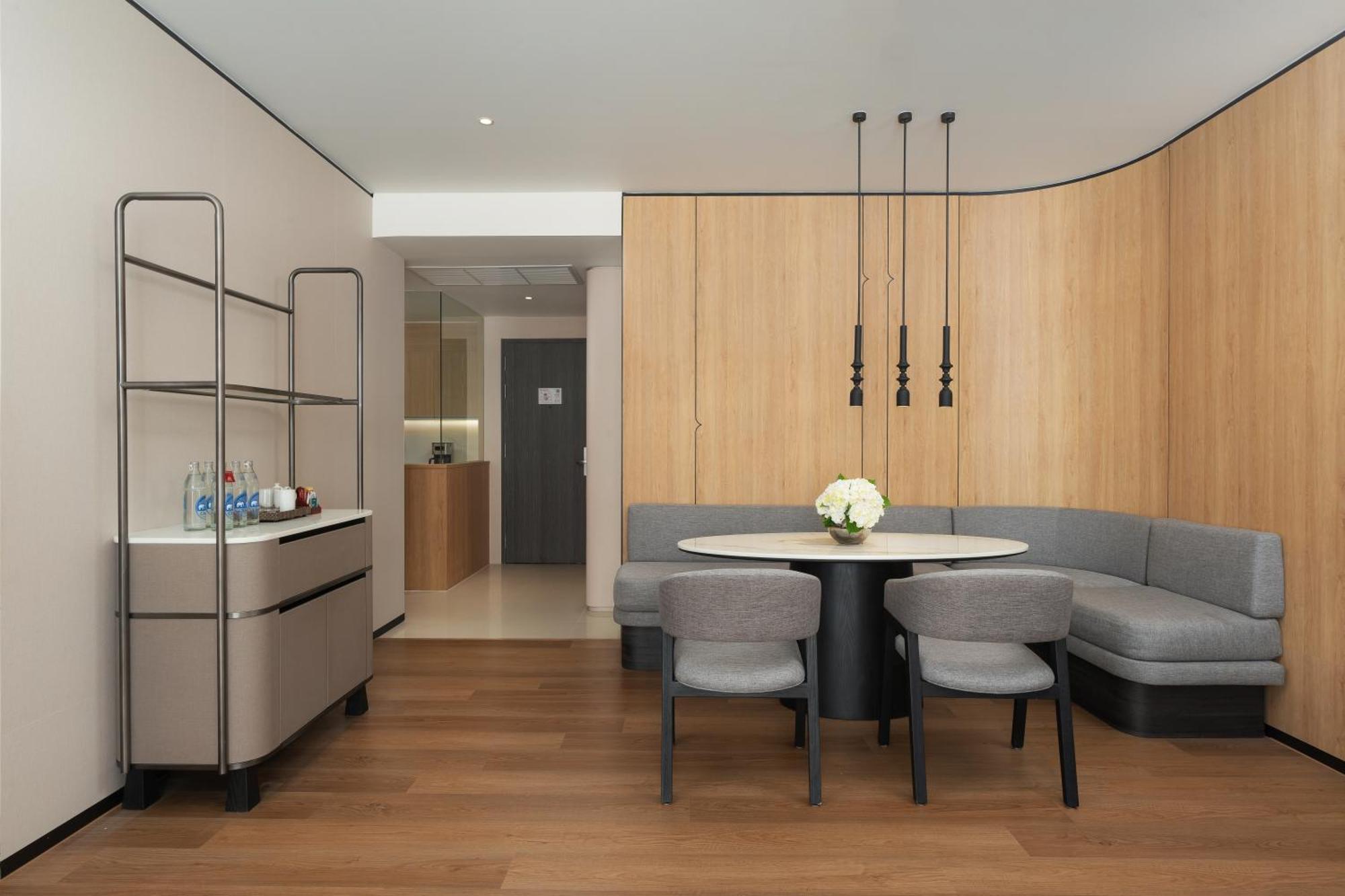 Three-Bedroom Suite City View