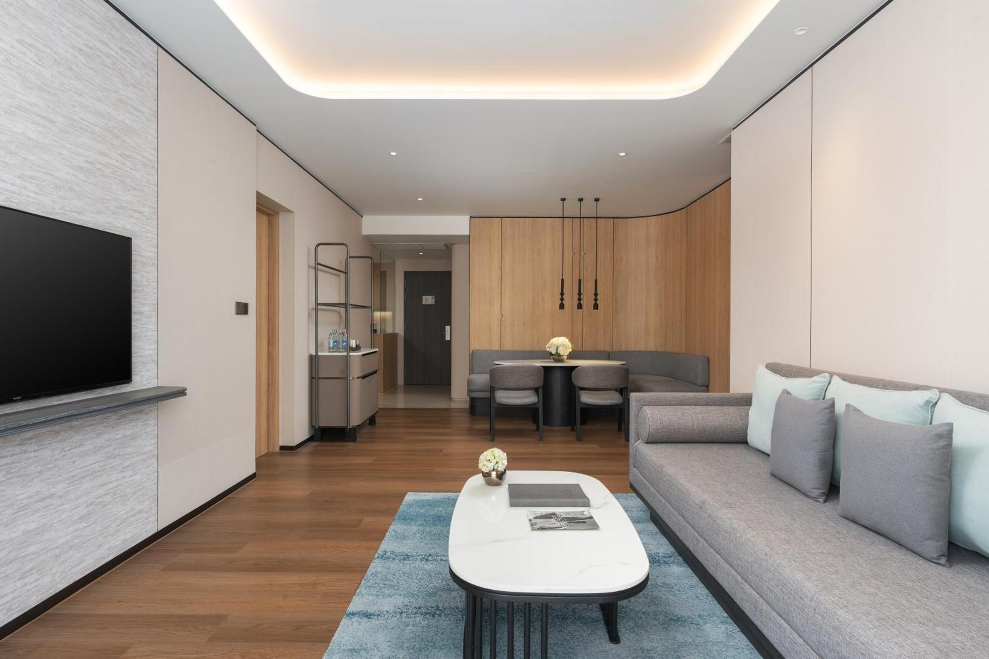 Three-Bedroom Suite City View